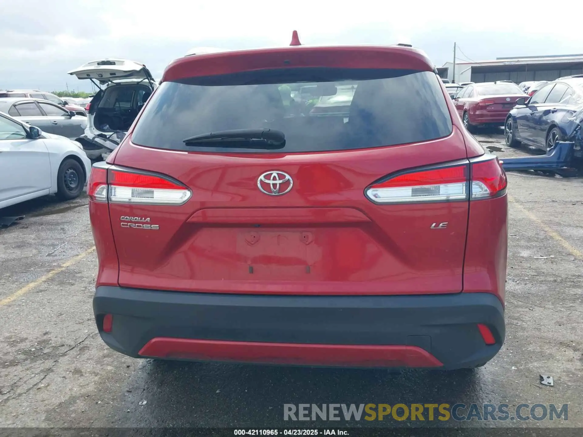 15 fotografías del automóvil dañado 7MUBAAAGXNV021150 TOYOTA COROLLA CROSS 2022