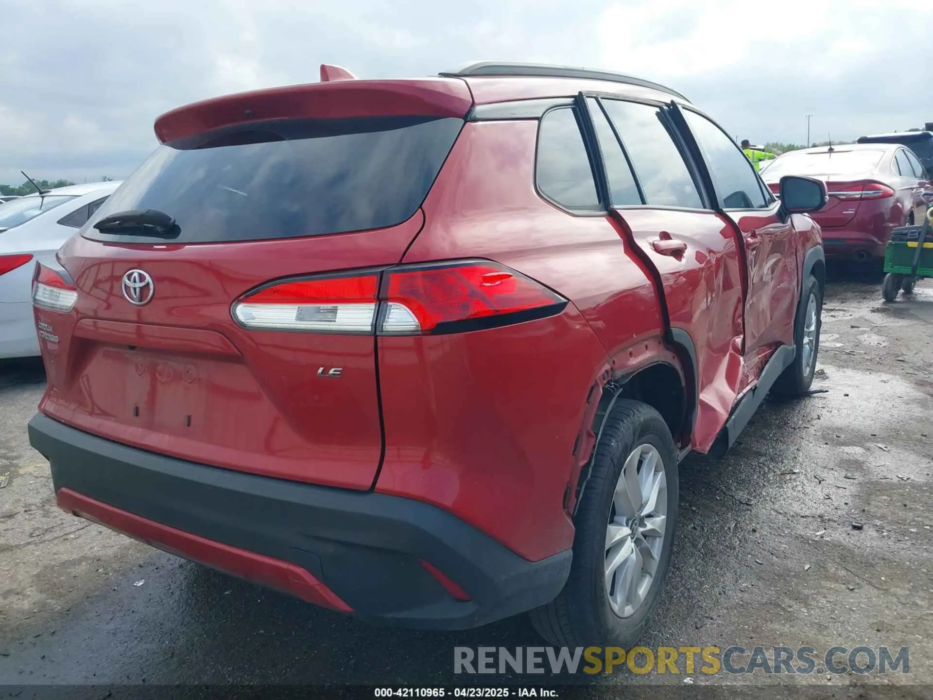 4 fotografías del automóvil dañado 7MUBAAAGXNV021150 TOYOTA COROLLA CROSS 2022
