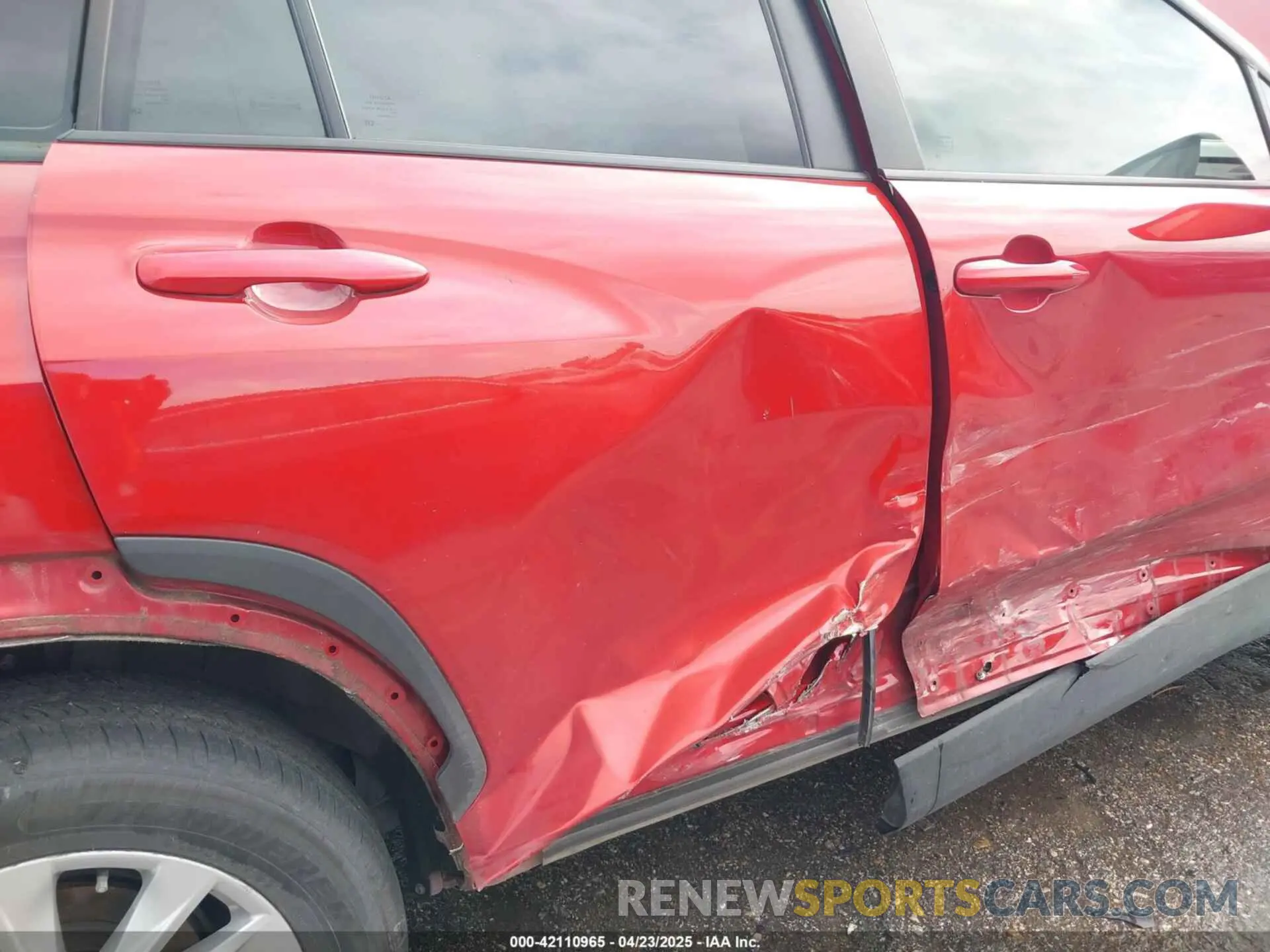 6 fotografías del automóvil dañado 7MUBAAAGXNV021150 TOYOTA COROLLA CROSS 2022