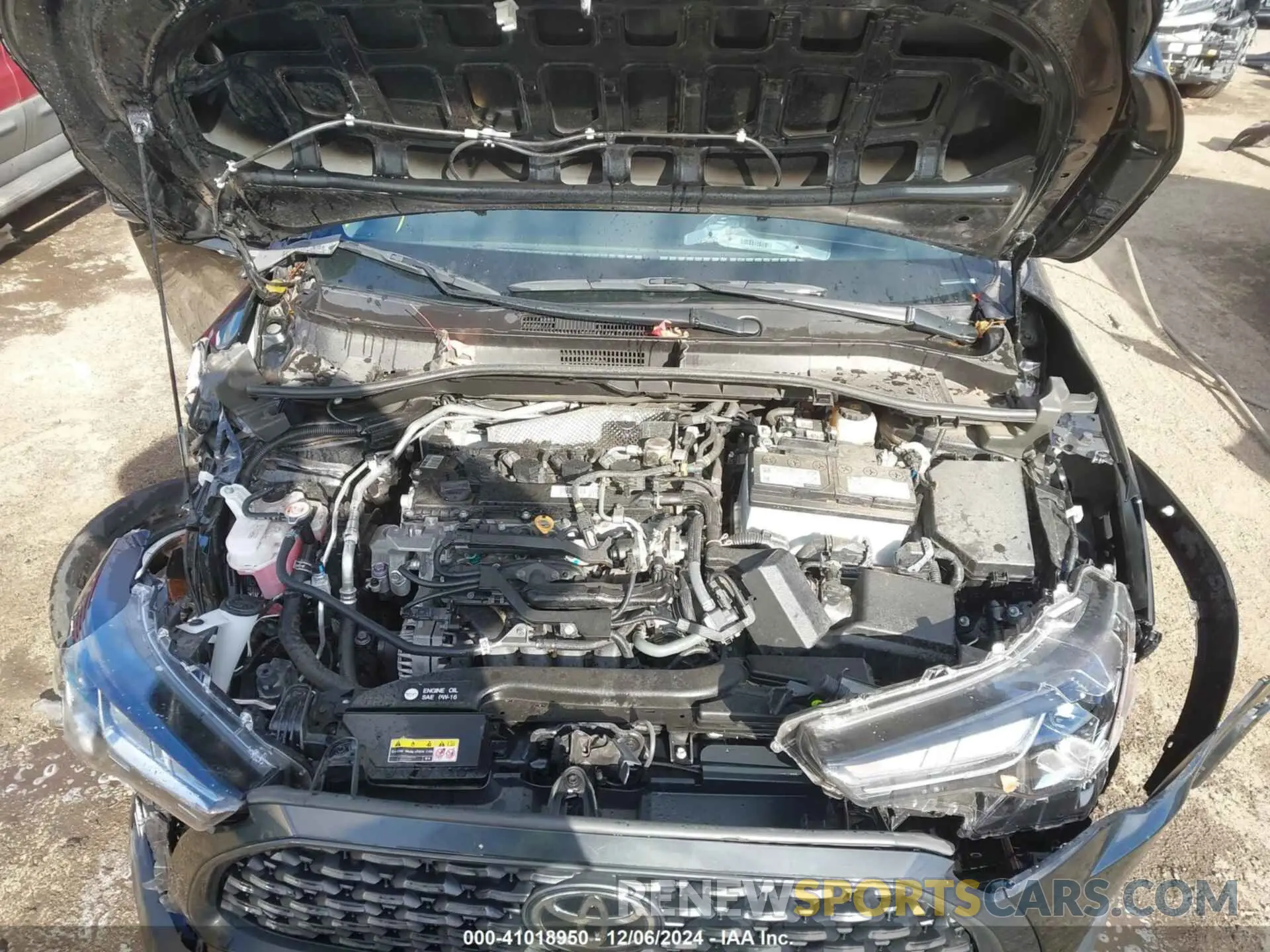 10 fotografías del automóvil dañado 7MUBAABG0NV006252 TOYOTA COROLLA CROSS 2022