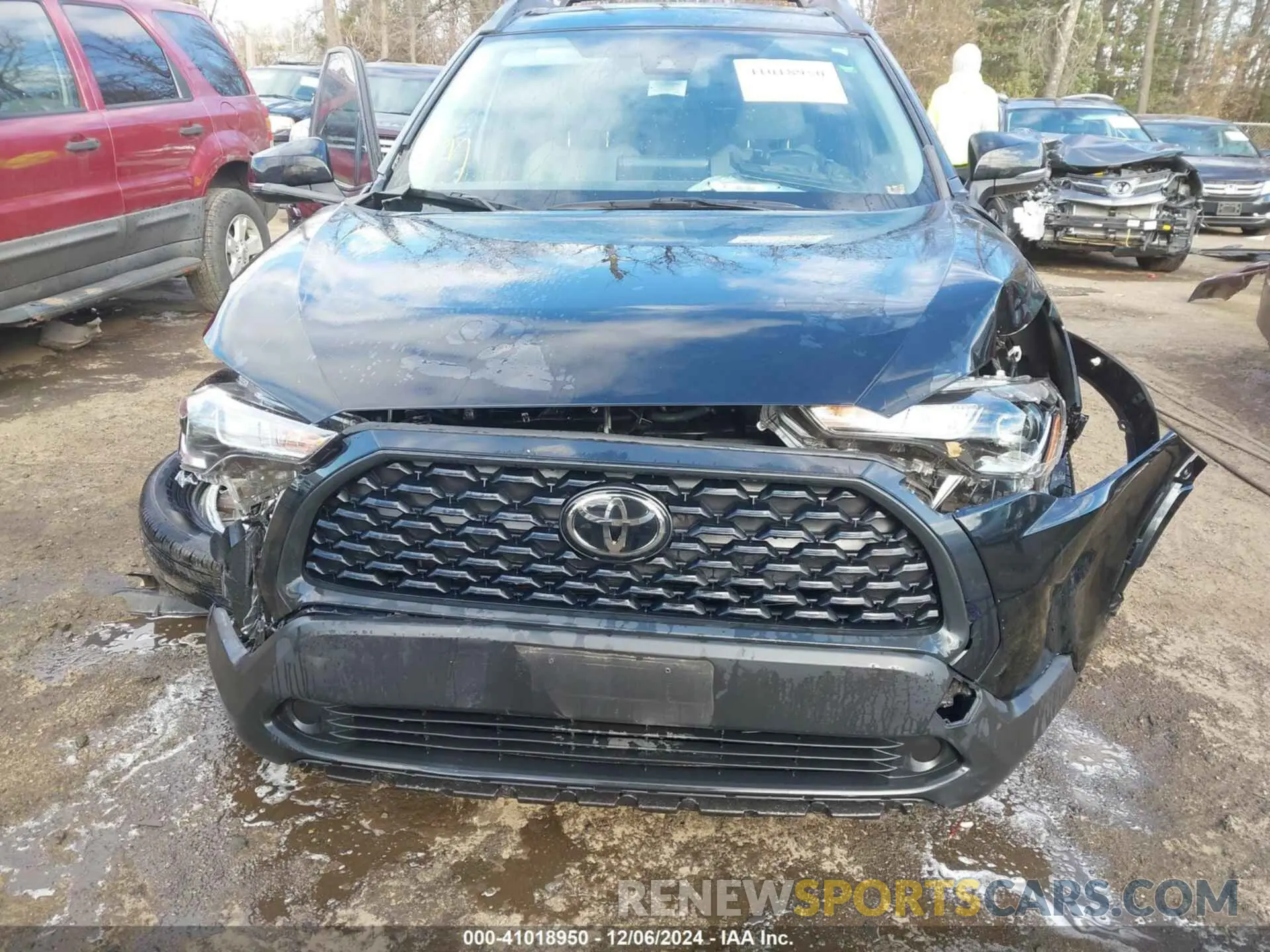 11 fotografías del automóvil dañado 7MUBAABG0NV006252 TOYOTA COROLLA CROSS 2022