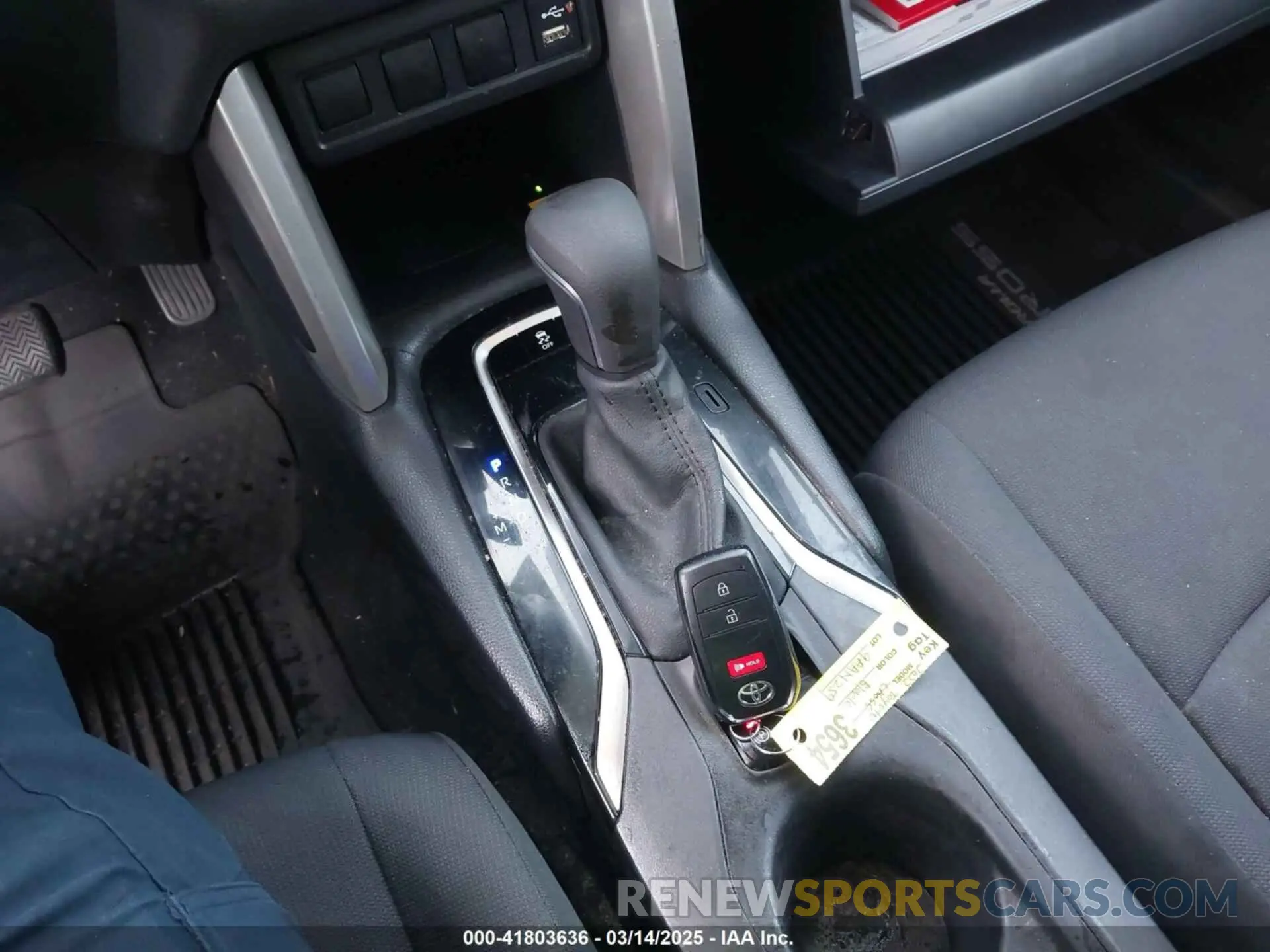 11 fotografías del automóvil dañado 7MUBAABG2NV007483 TOYOTA COROLLA CROSS 2022