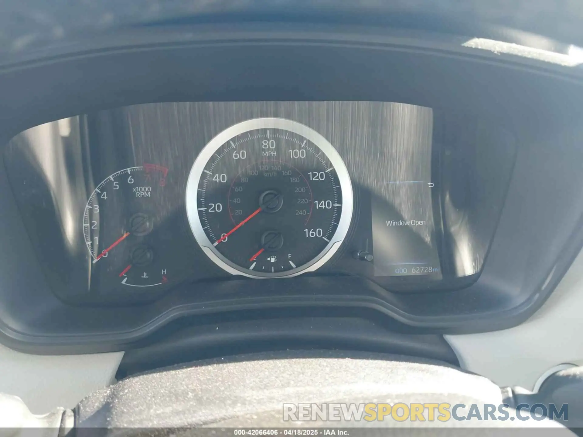 7 fotografías del automóvil dañado 7MUCAAAG0NV019864 TOYOTA COROLLA CROSS 2022