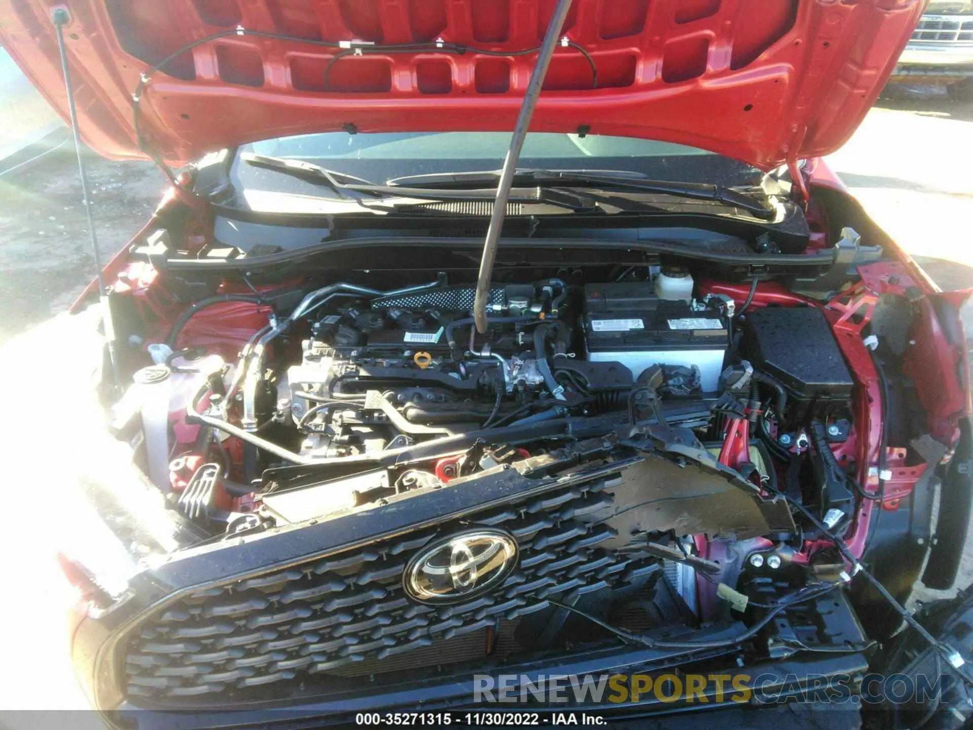 10 fotografías del automóvil dañado 7MUCAAAG0NV025230 TOYOTA COROLLA CROSS 2022