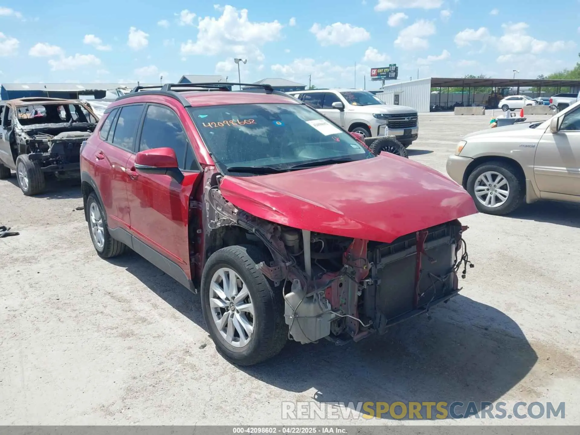 1 fotografías del automóvil dañado 7MUCAAAG1NV004645 TOYOTA COROLLA CROSS 2022