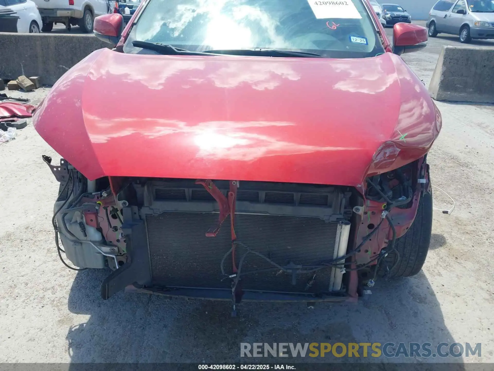 6 fotografías del automóvil dañado 7MUCAAAG1NV004645 TOYOTA COROLLA CROSS 2022