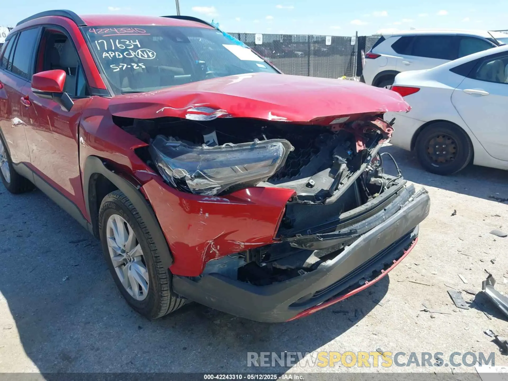 6 fotografías del automóvil dañado 7MUCAAAG3NV028977 TOYOTA COROLLA CROSS 2022