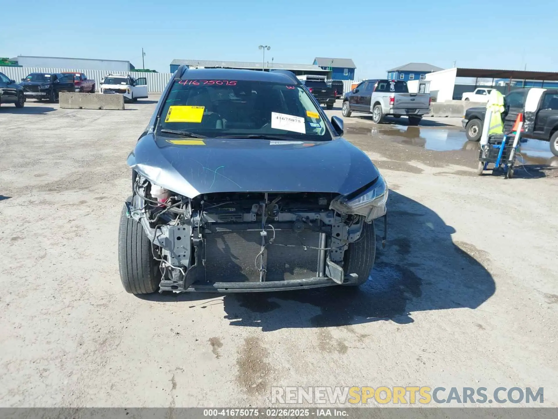 13 fotografías del automóvil dañado 7MUCAAAG4NV021844 TOYOTA COROLLA CROSS 2022