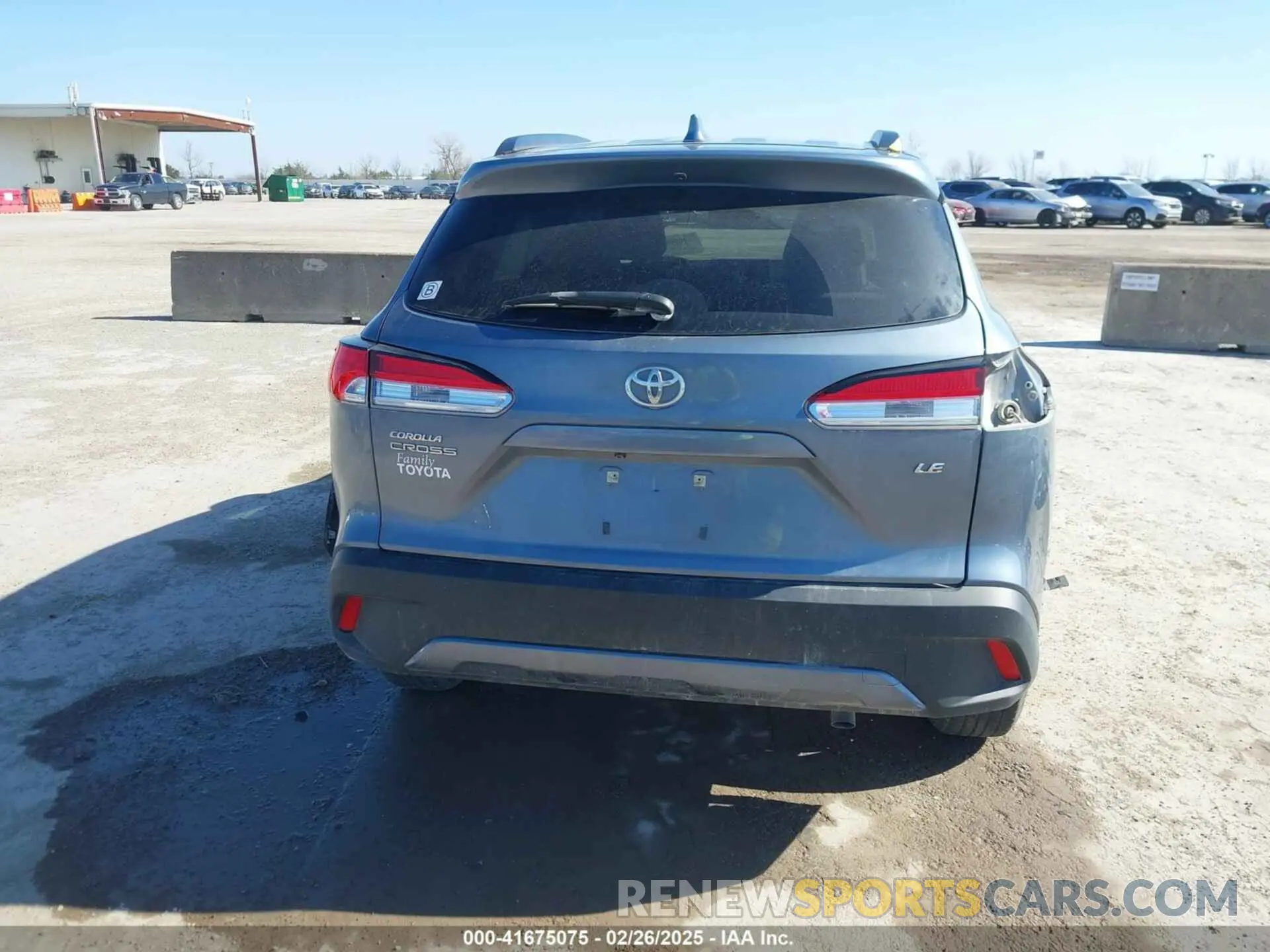 17 fotografías del automóvil dañado 7MUCAAAG4NV021844 TOYOTA COROLLA CROSS 2022