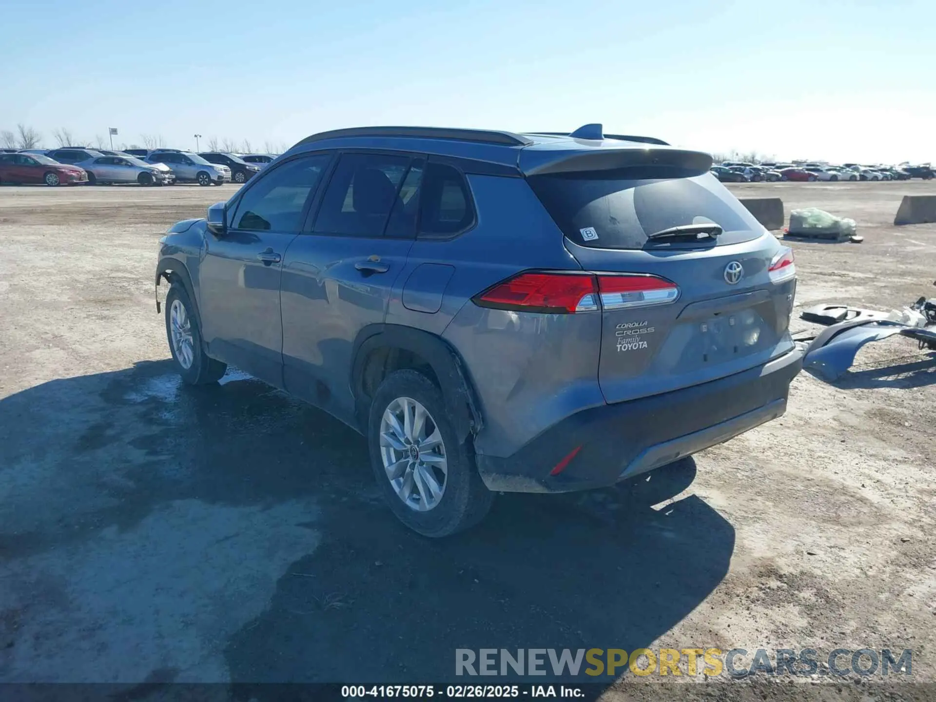 3 fotografías del automóvil dañado 7MUCAAAG4NV021844 TOYOTA COROLLA CROSS 2022