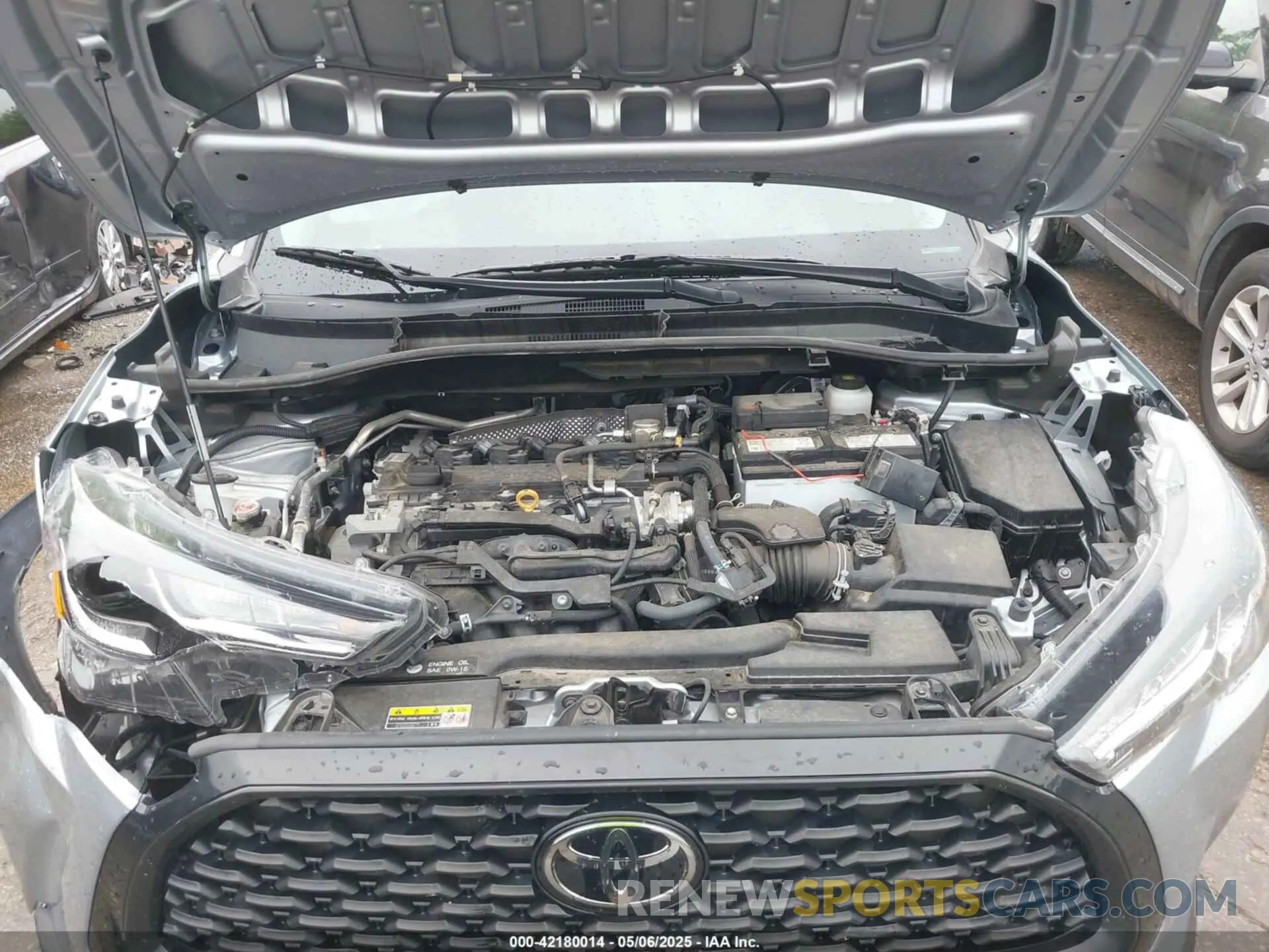 10 fotografías del automóvil dañado 7MUCAAAG8NV032815 TOYOTA COROLLA CROSS 2022
