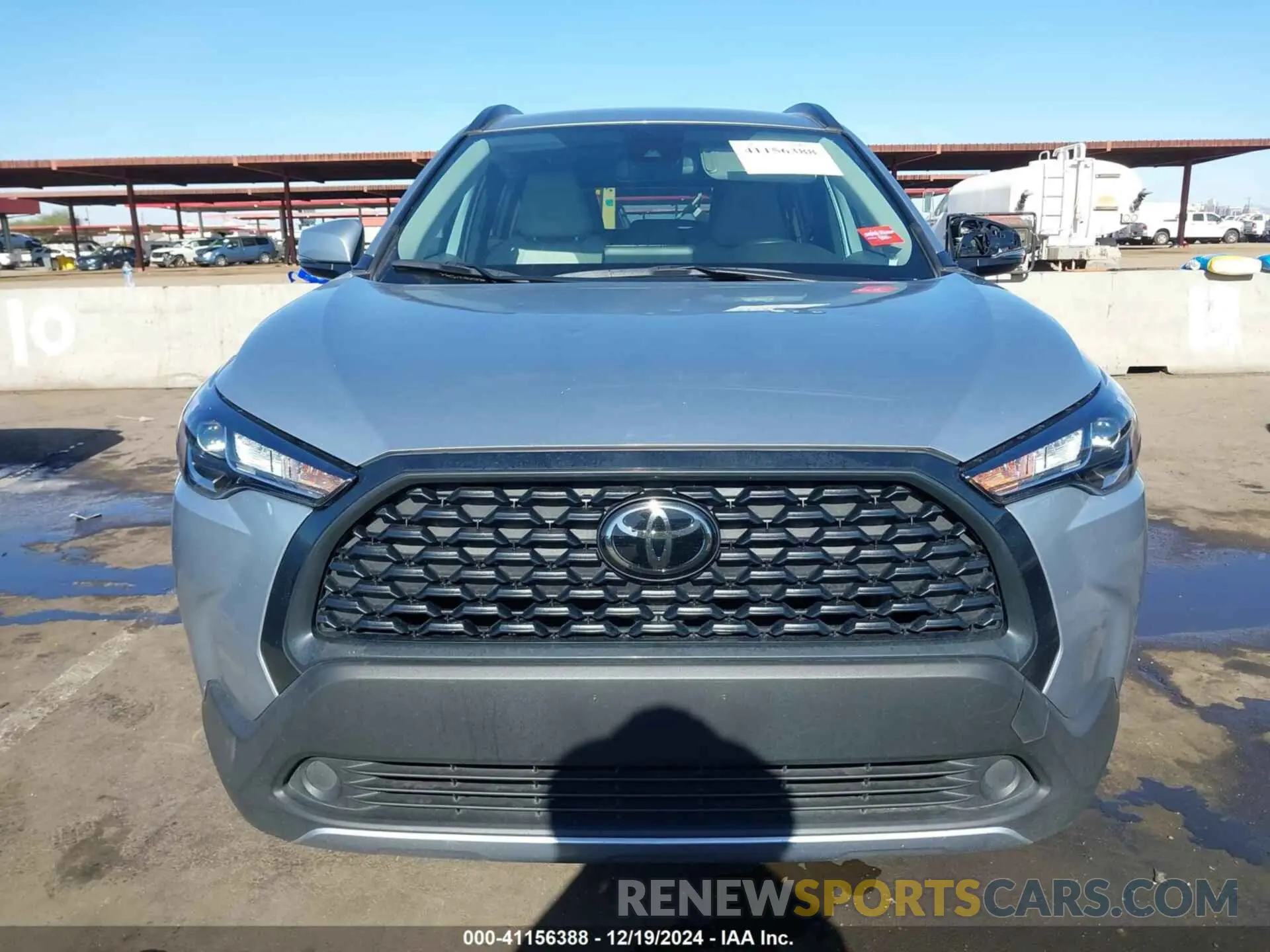 13 fotografías del automóvil dañado 7MUCAAAG8NV036573 TOYOTA COROLLA CROSS 2022