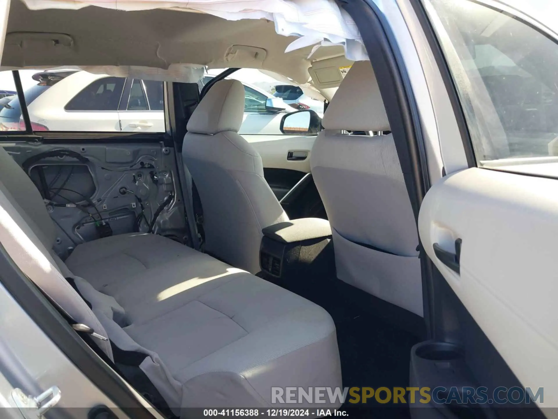 8 fotografías del automóvil dañado 7MUCAAAG8NV036573 TOYOTA COROLLA CROSS 2022