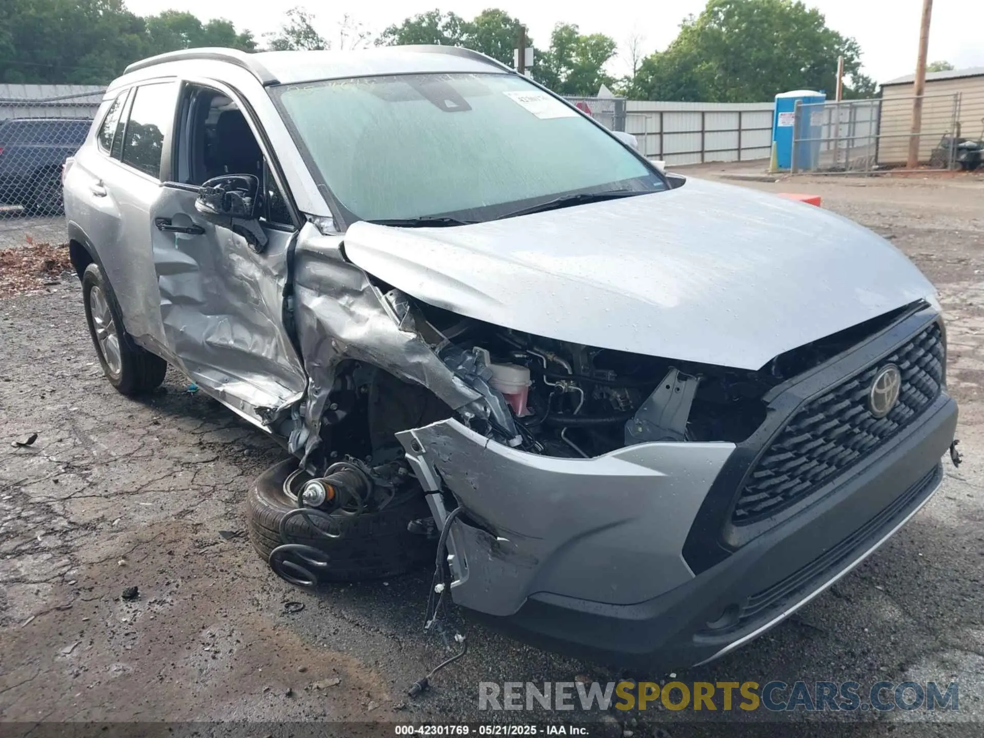 6 fotografías del automóvil dañado 7MUCAAAG9NV005915 TOYOTA COROLLA CROSS 2022