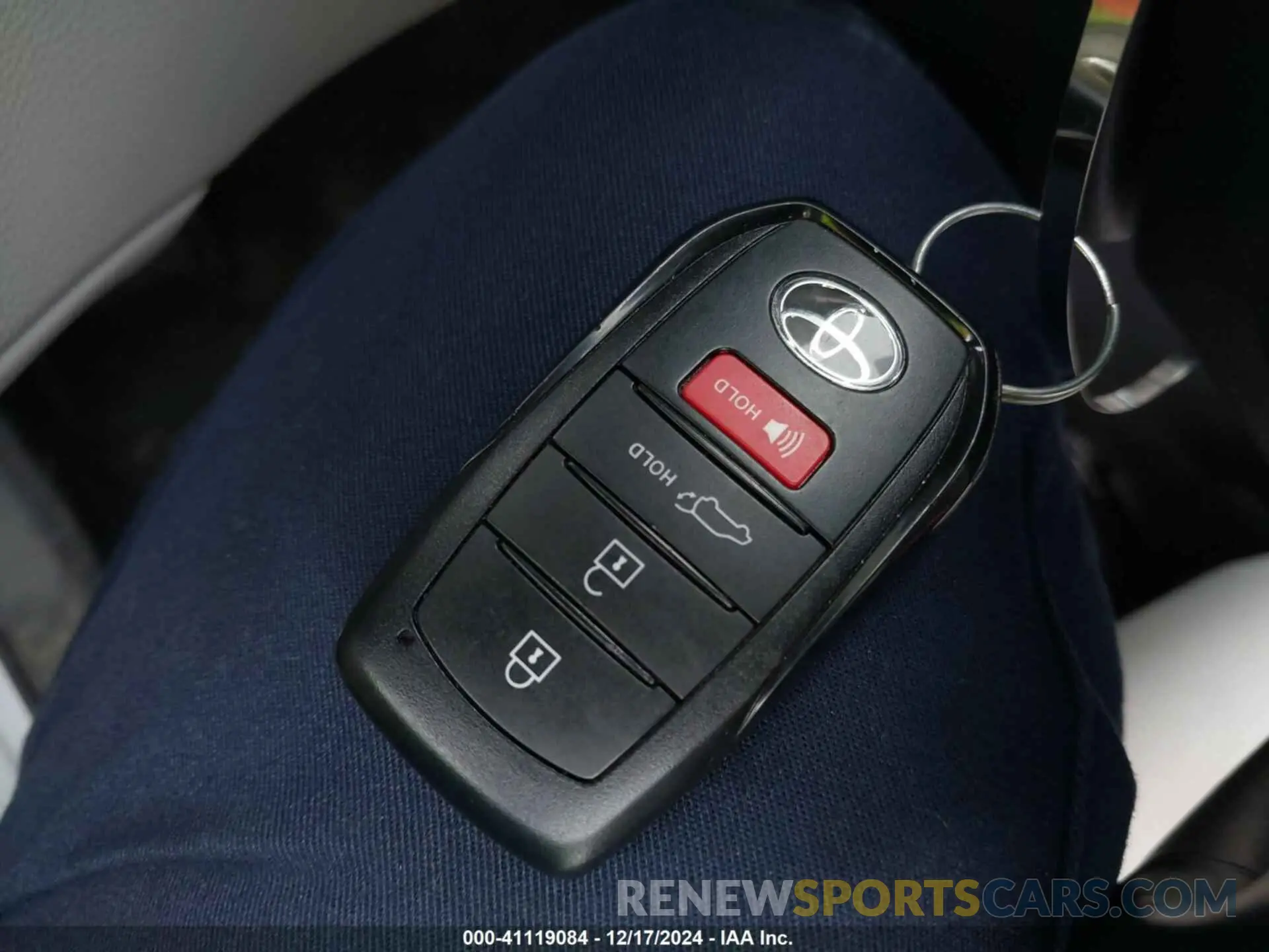 11 fotografías del automóvil dañado 7MUCAAAG9NV033357 TOYOTA COROLLA CROSS 2022