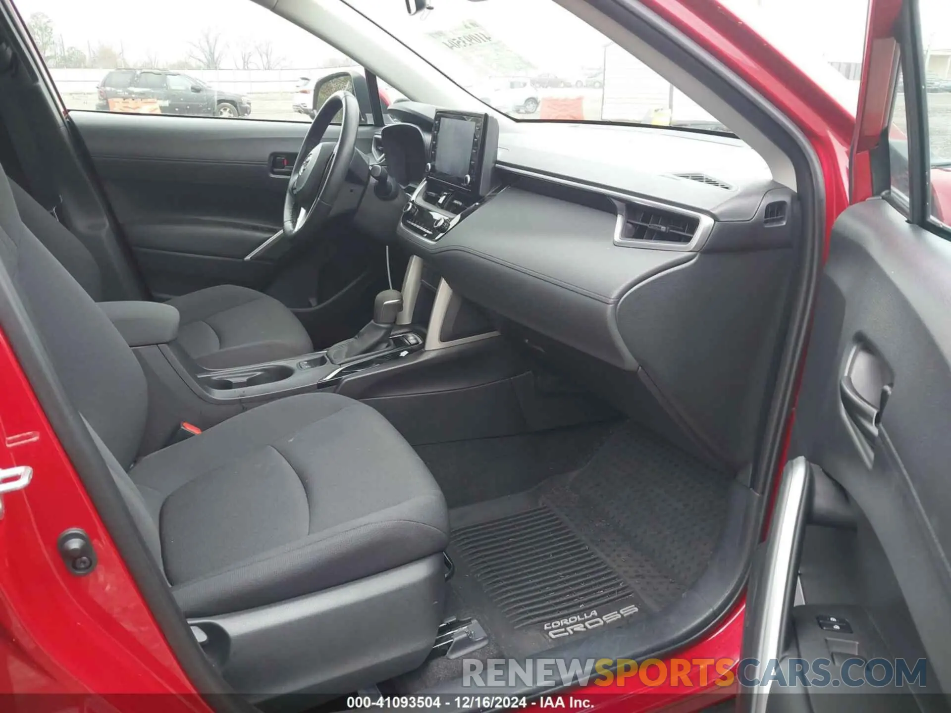 5 fotografías del automóvil dañado 7MUCAAAGXNV017104 TOYOTA COROLLA CROSS 2022