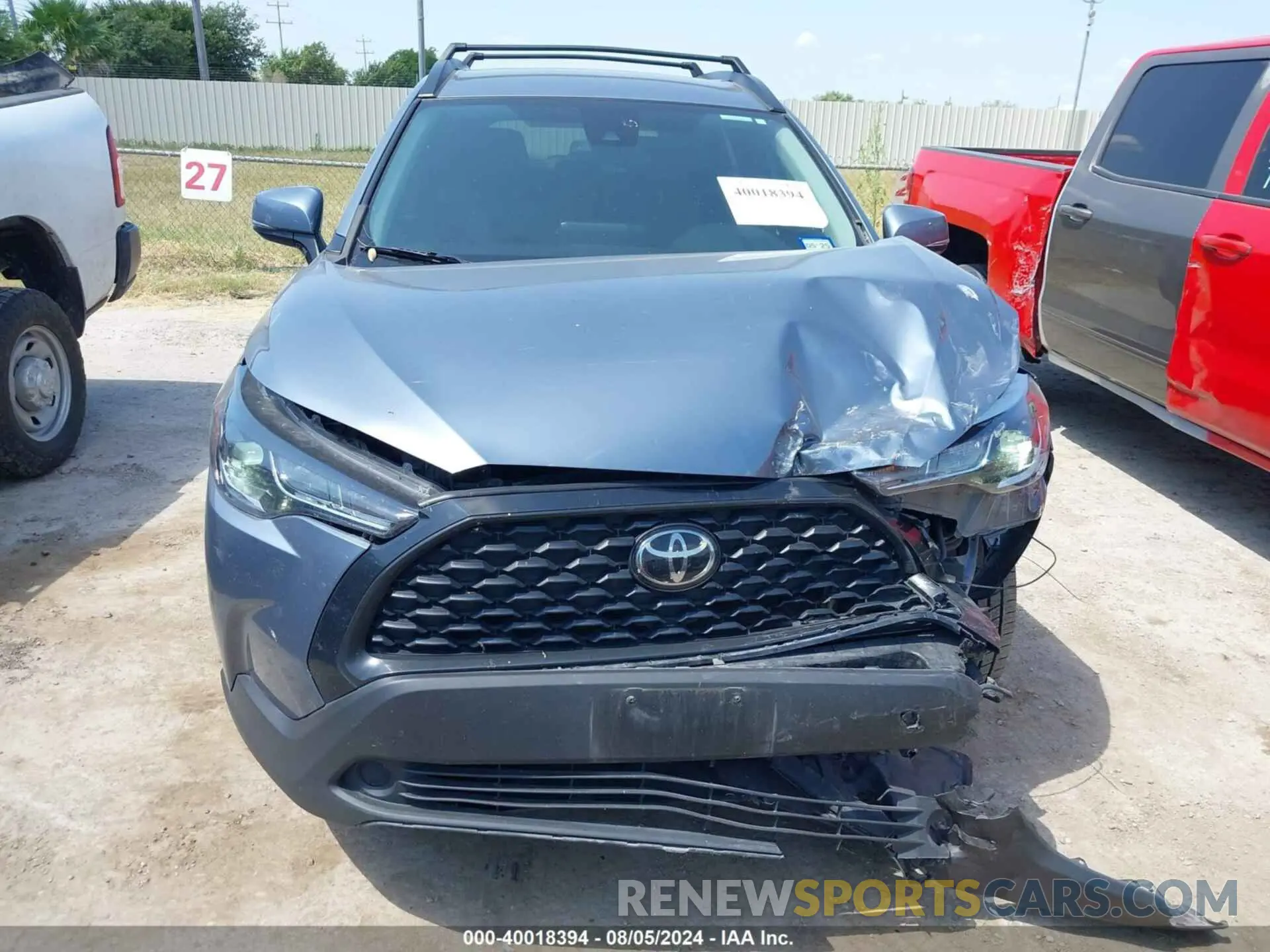 12 fotografías del automóvil dañado 7MUCAAAGXNV017958 TOYOTA COROLLA CROSS 2022