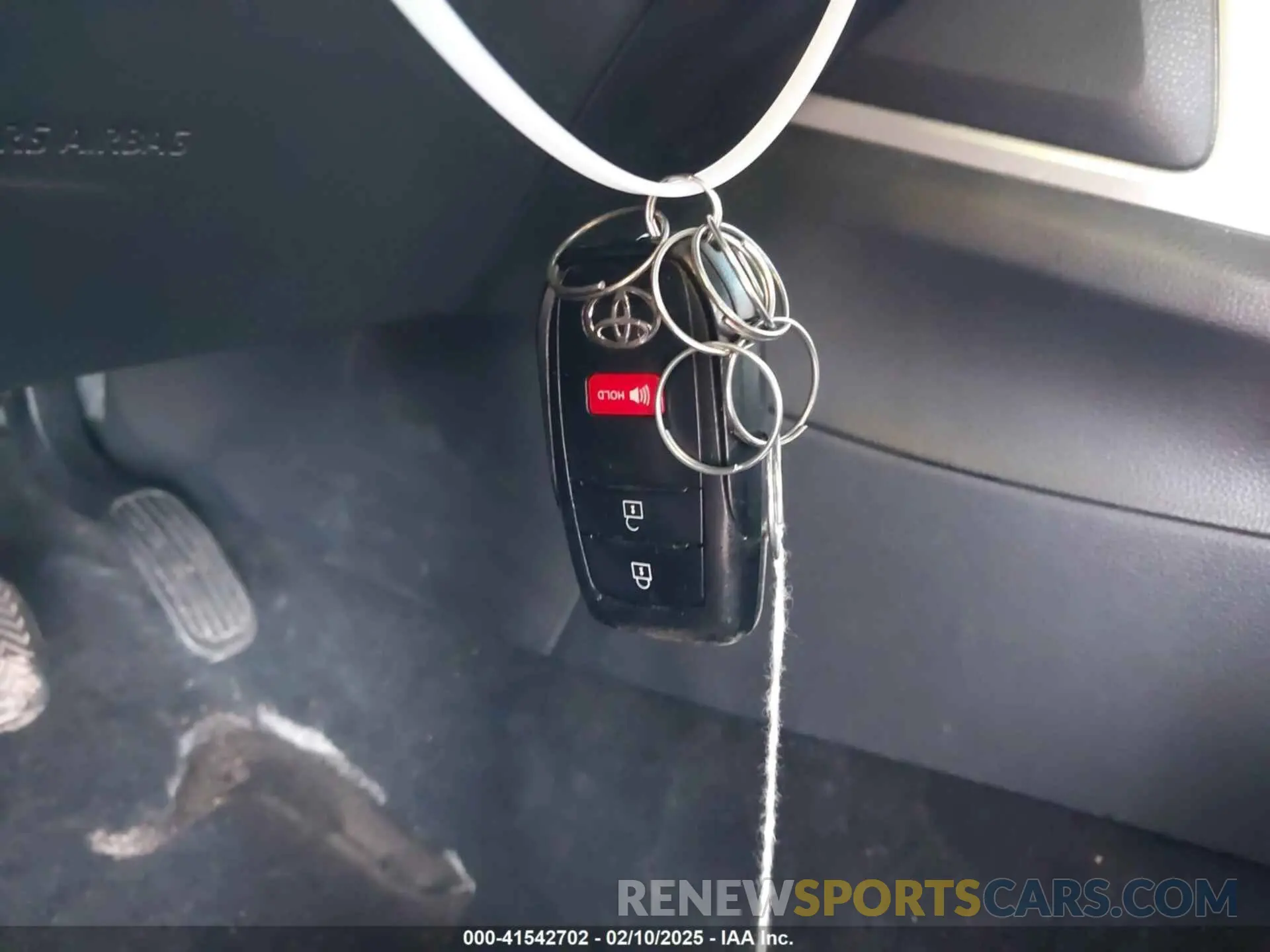 11 fotografías del automóvil dañado 7MUCAAAGXNV034887 TOYOTA COROLLA CROSS 2022