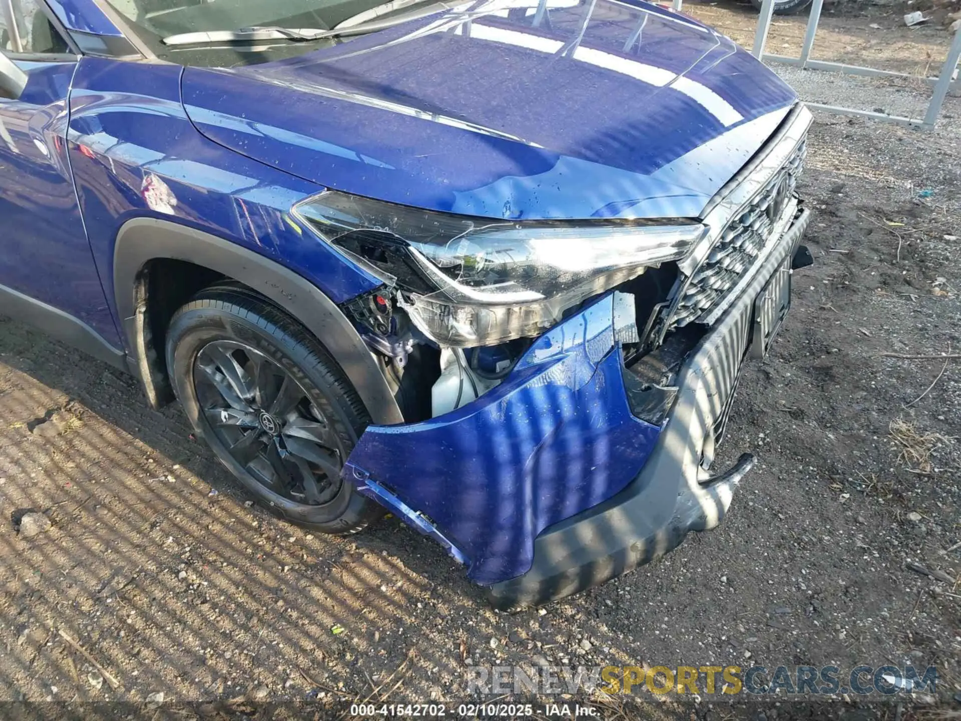 18 fotografías del automóvil dañado 7MUCAAAGXNV034887 TOYOTA COROLLA CROSS 2022
