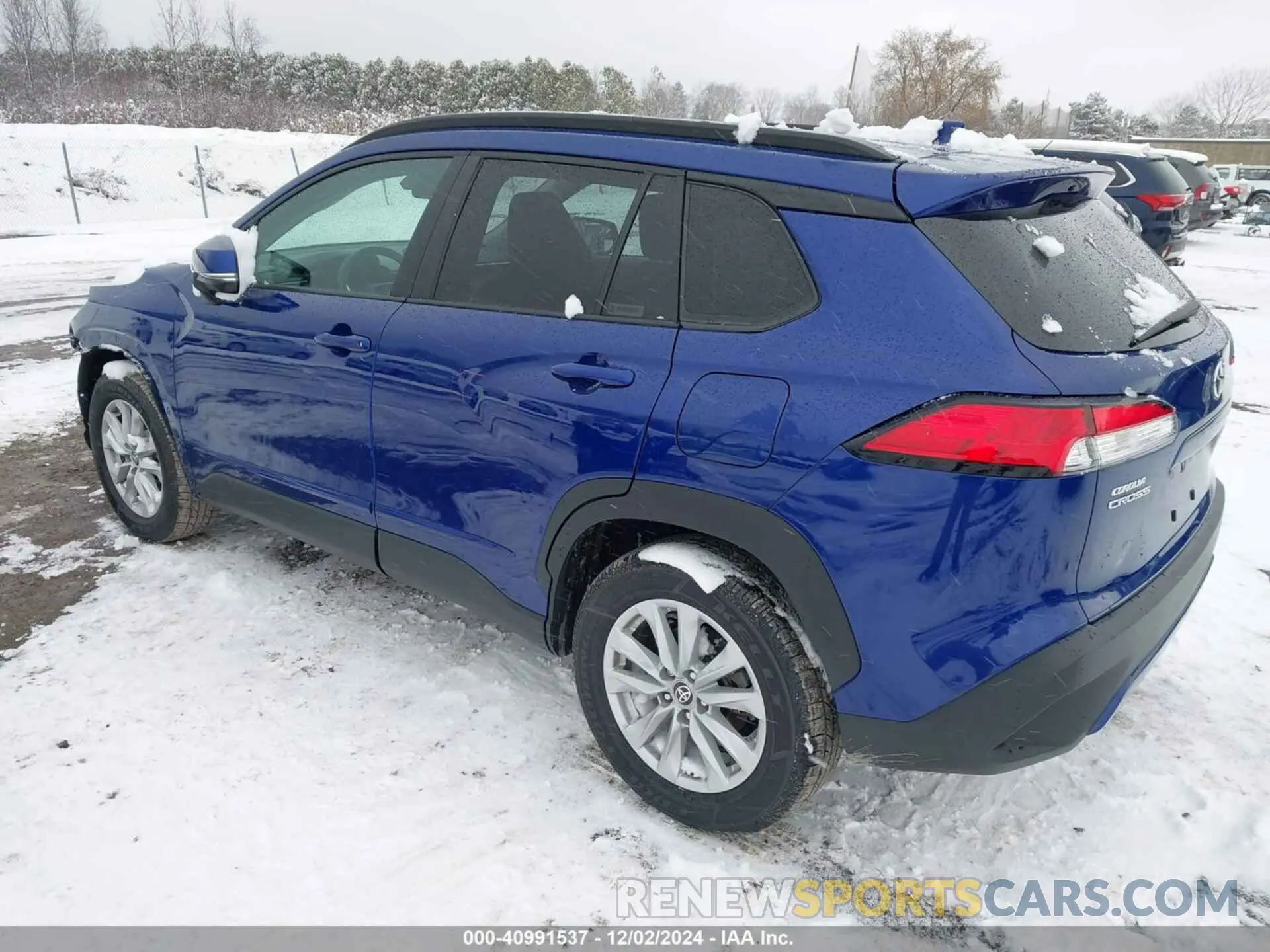 3 fotografías del automóvil dañado 7MUCAABG1NV017071 TOYOTA COROLLA CROSS 2022