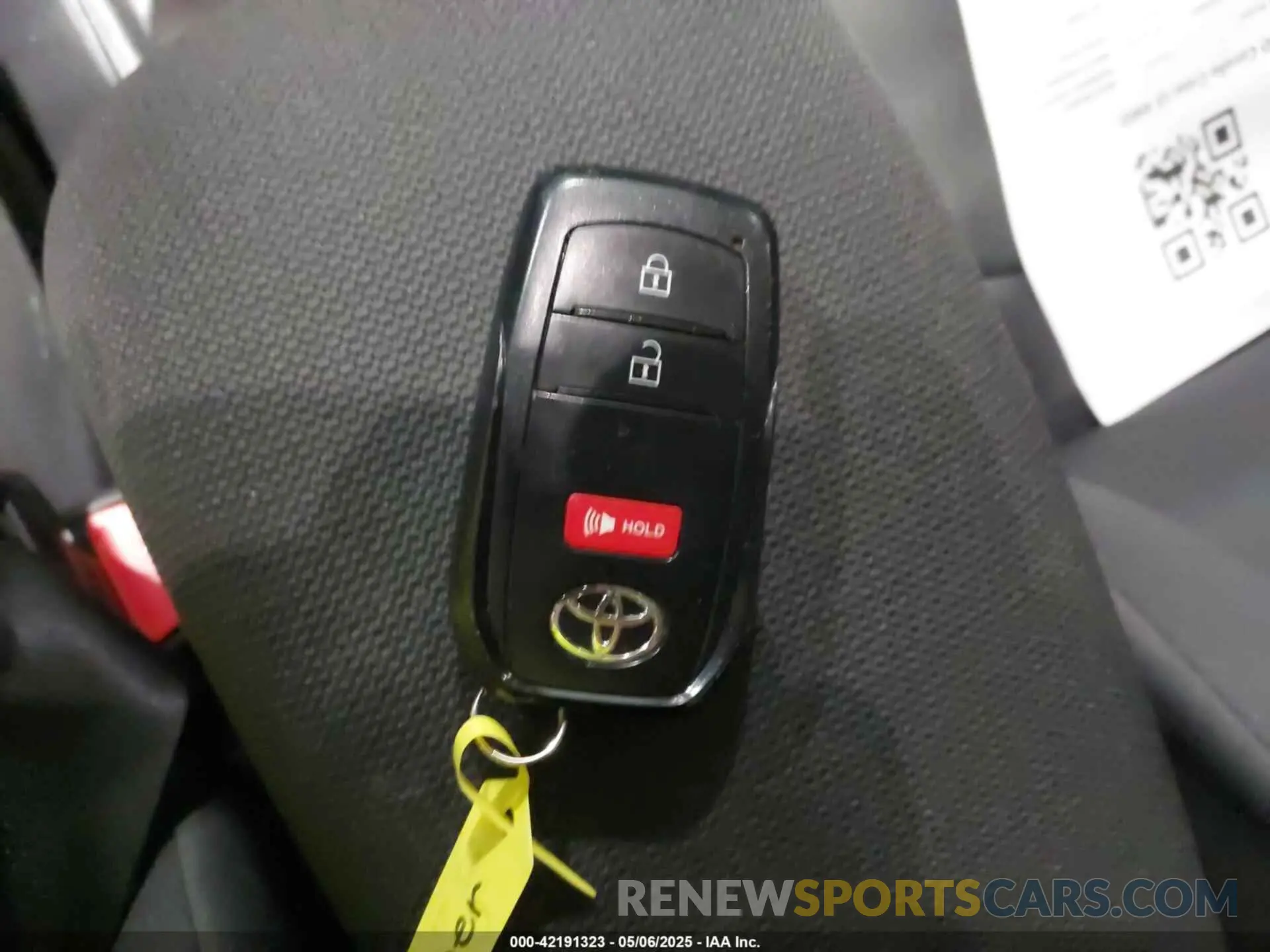 11 fotografías del automóvil dañado 7MUCAABG2NV038656 TOYOTA COROLLA CROSS 2022