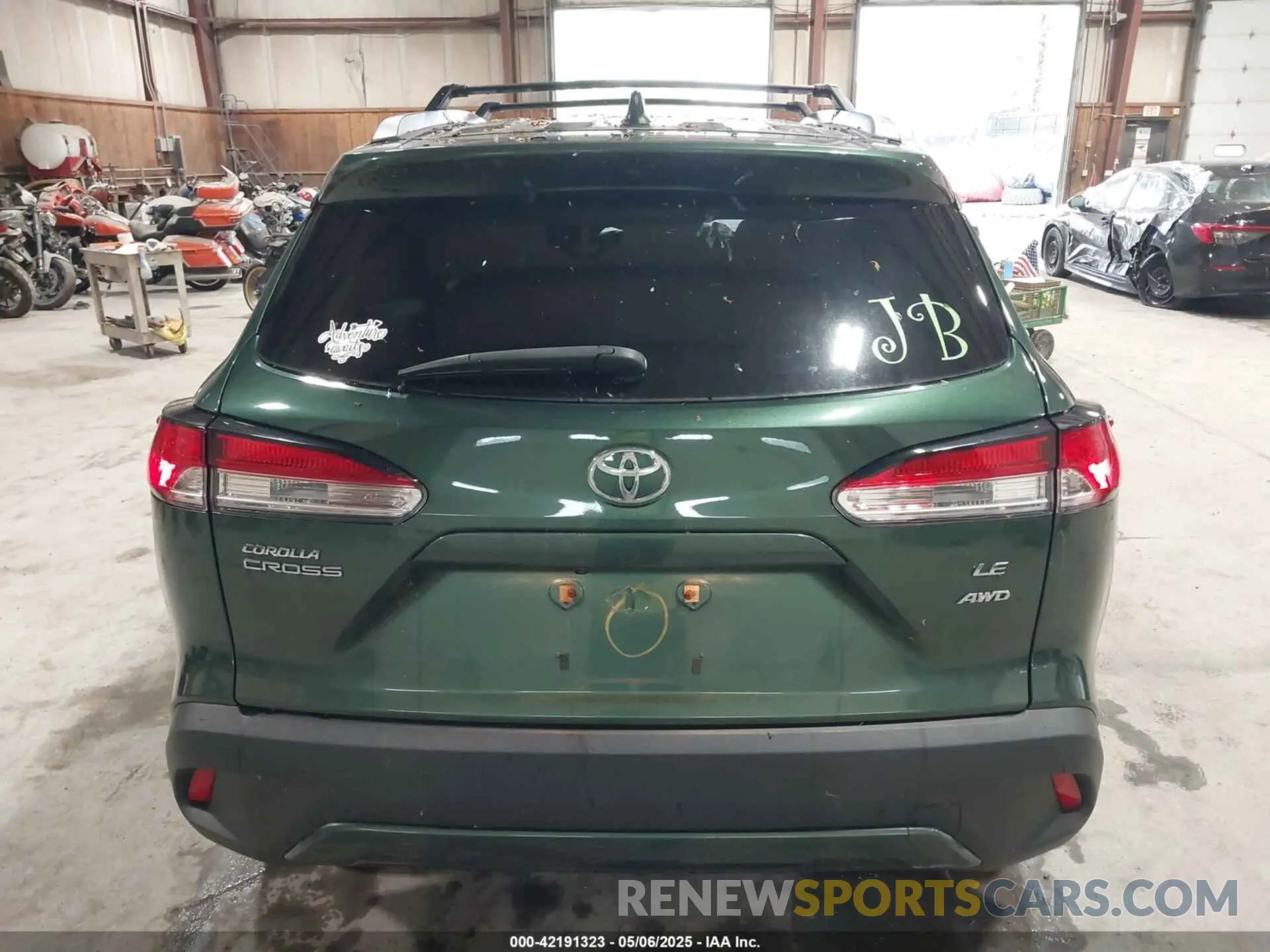 16 fotografías del automóvil dañado 7MUCAABG2NV038656 TOYOTA COROLLA CROSS 2022