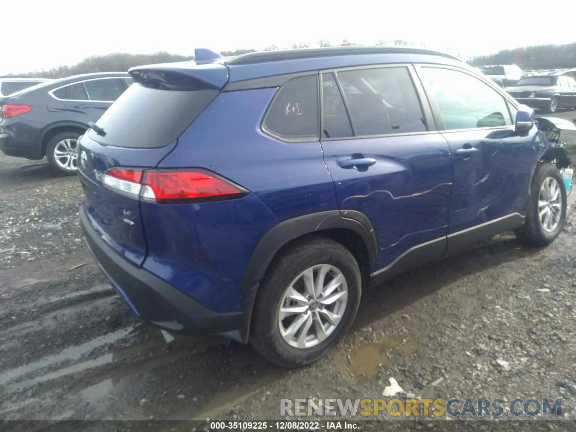 4 fotografías del automóvil dañado 7MUCAABG6NV017440 TOYOTA COROLLA CROSS 2022