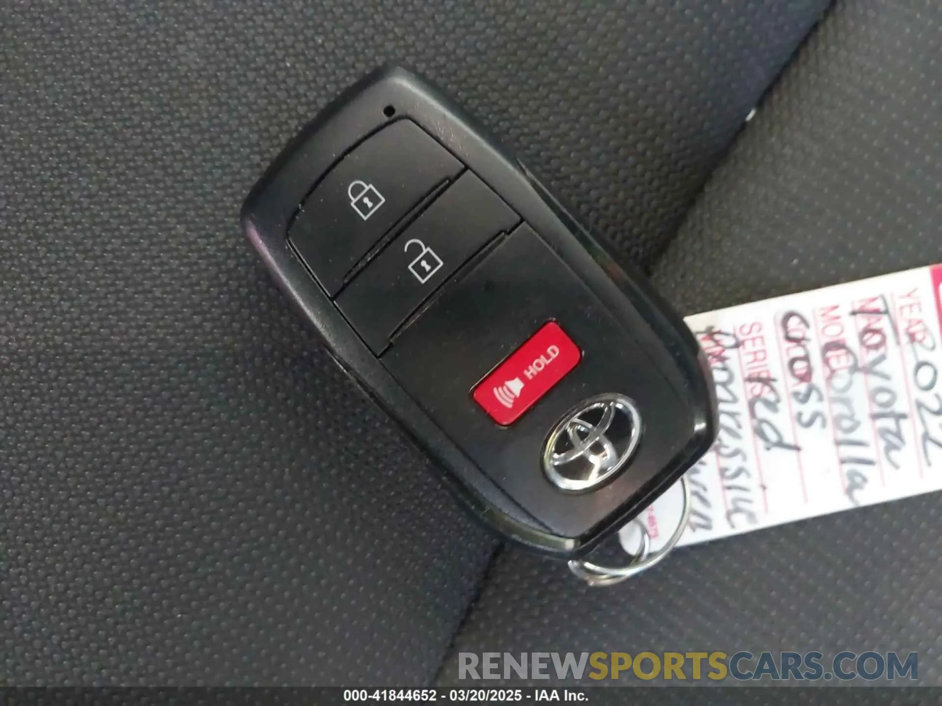 11 fotografías del automóvil dañado 7MUCAABG8NV038550 TOYOTA COROLLA CROSS 2022