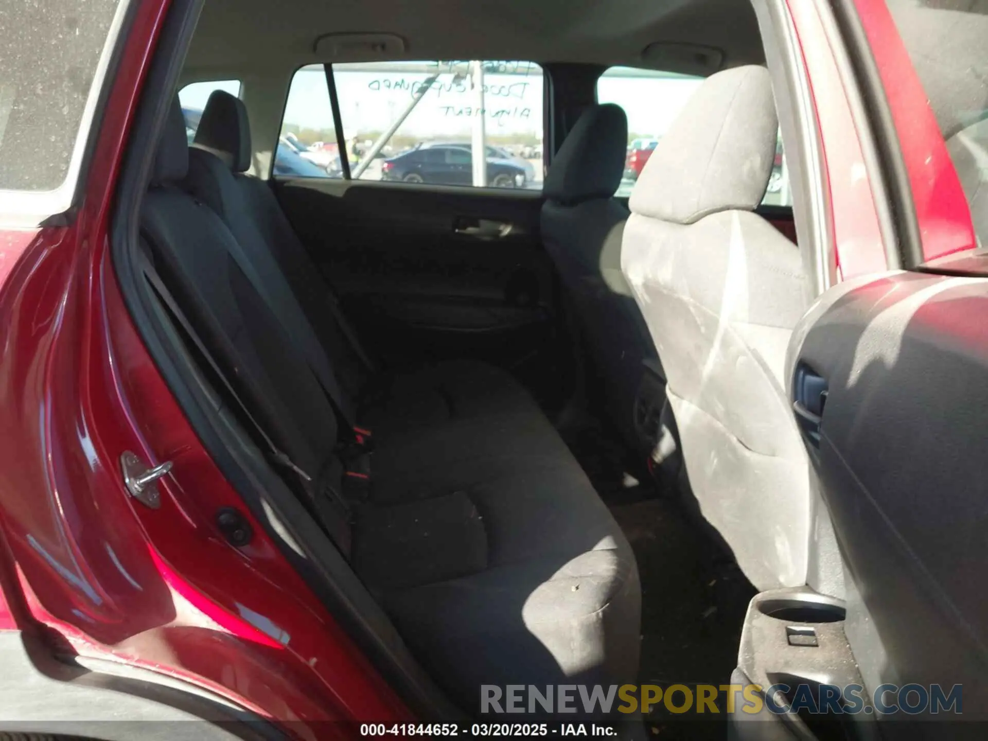 8 fotografías del automóvil dañado 7MUCAABG8NV038550 TOYOTA COROLLA CROSS 2022