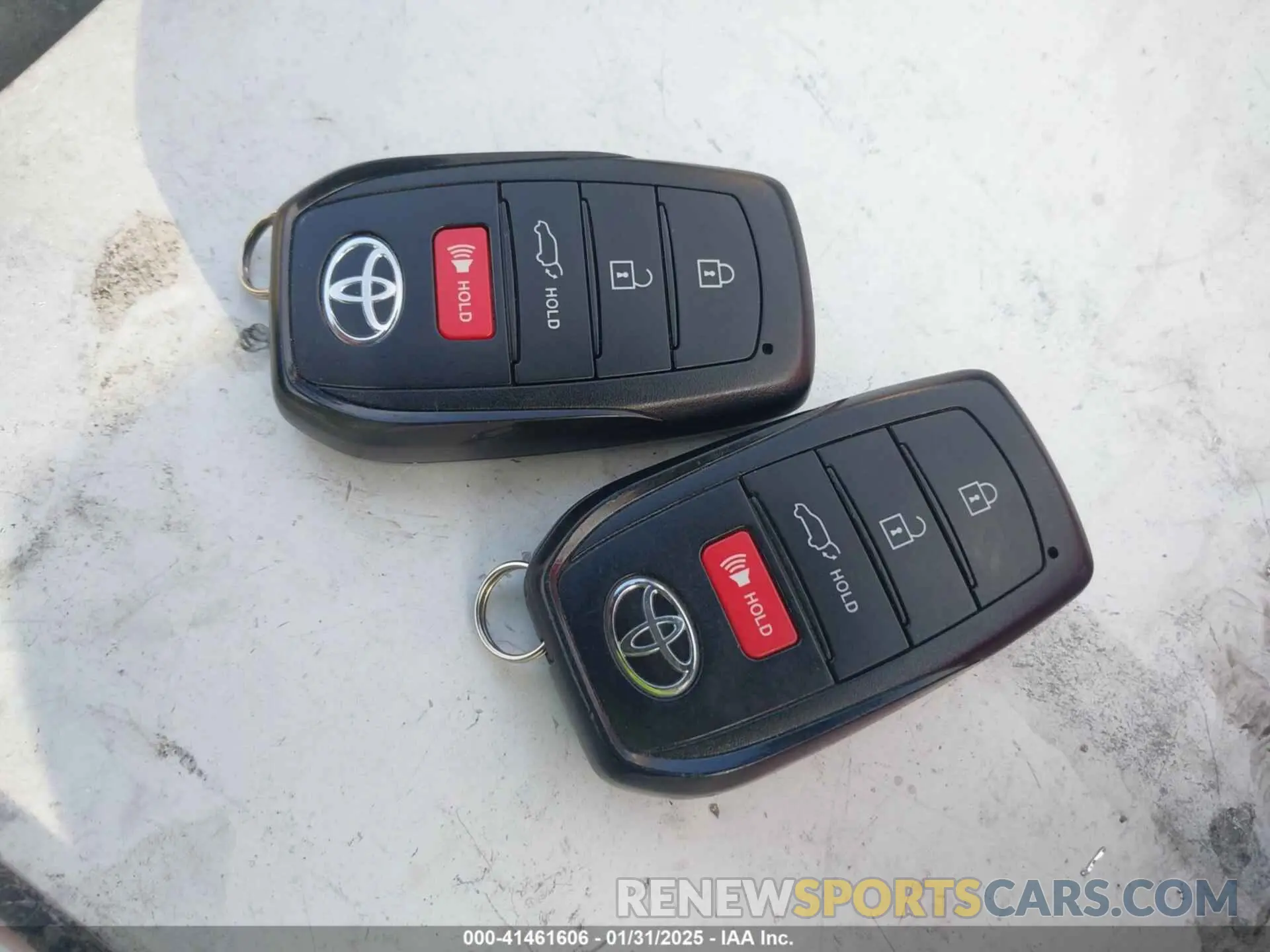 11 fotografías del automóvil dañado 7MUDAAAG0NV037107 TOYOTA COROLLA CROSS 2022