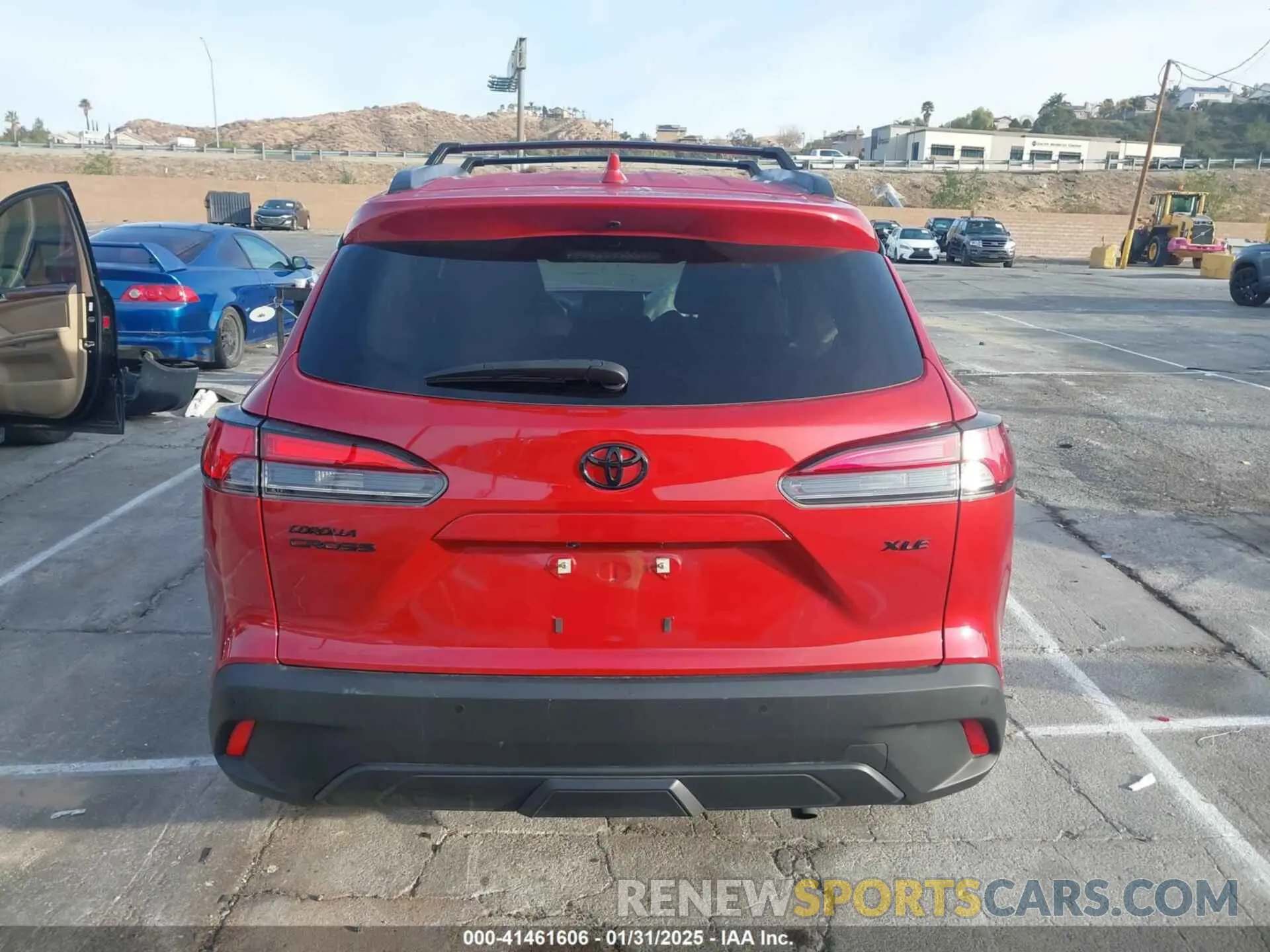 17 fotografías del automóvil dañado 7MUDAAAG0NV037107 TOYOTA COROLLA CROSS 2022