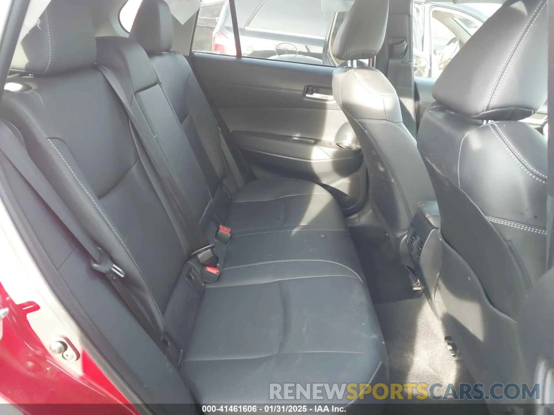 8 fotografías del automóvil dañado 7MUDAAAG0NV037107 TOYOTA COROLLA CROSS 2022