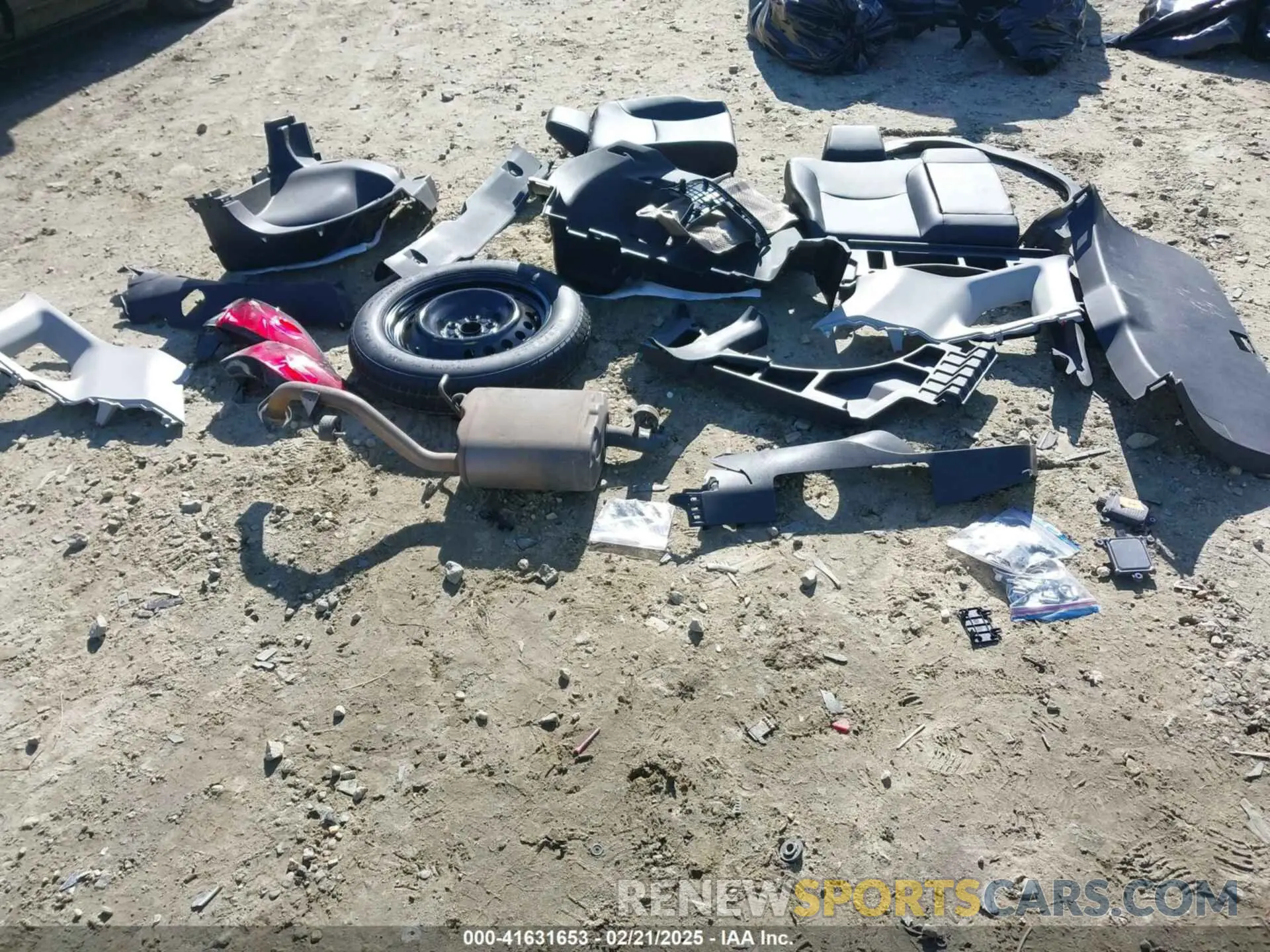 12 fotografías del automóvil dañado 7MUDAAAG4NV004482 TOYOTA COROLLA CROSS 2022
