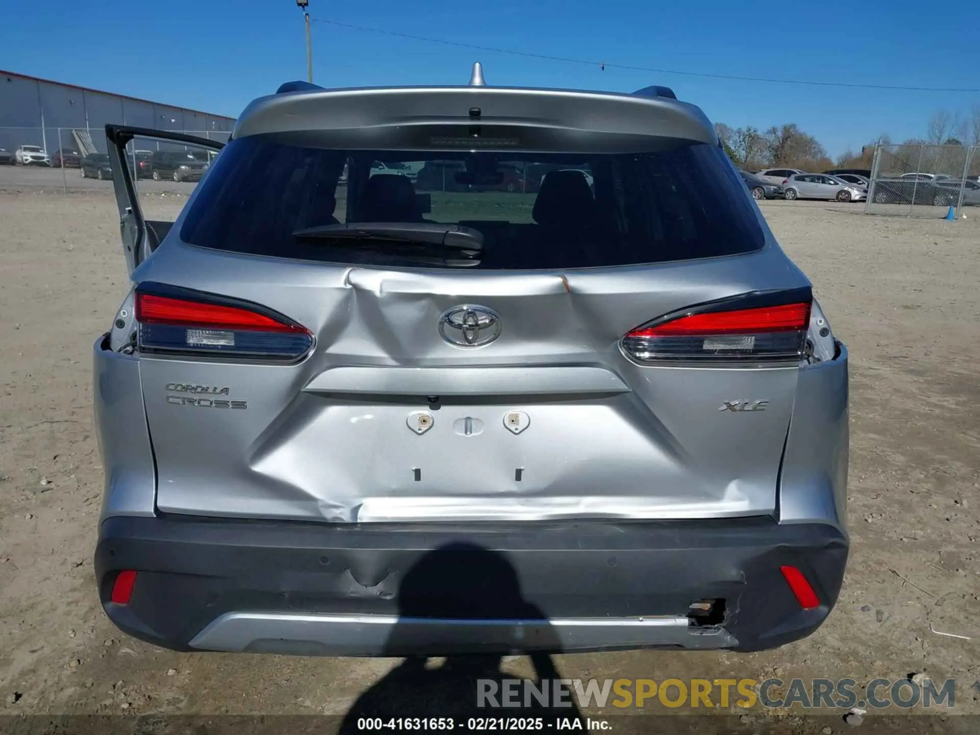 6 fotografías del automóvil dañado 7MUDAAAG4NV004482 TOYOTA COROLLA CROSS 2022
