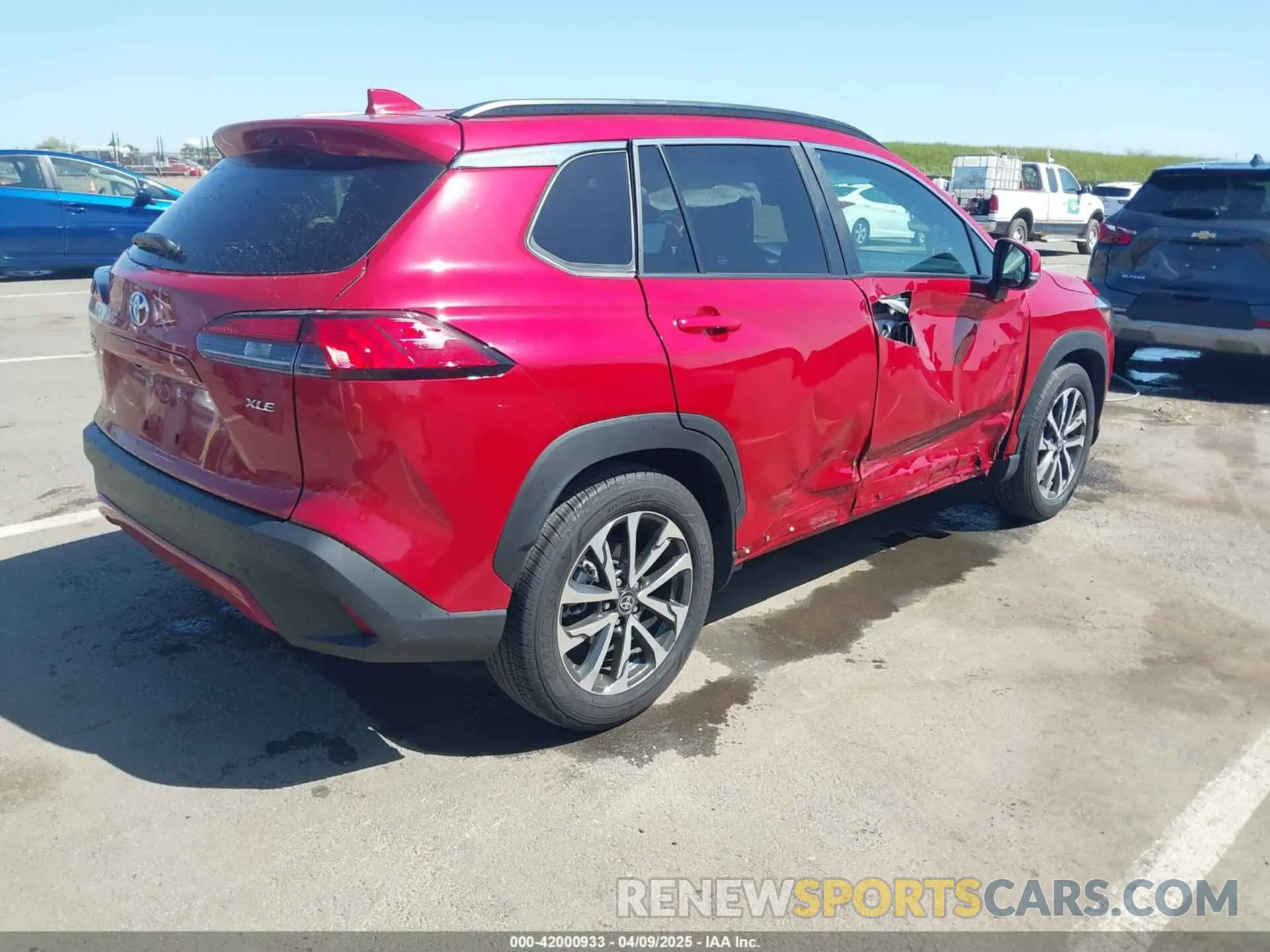4 fotografías del automóvil dañado 7MUDAAAG9NV019320 TOYOTA COROLLA CROSS 2022