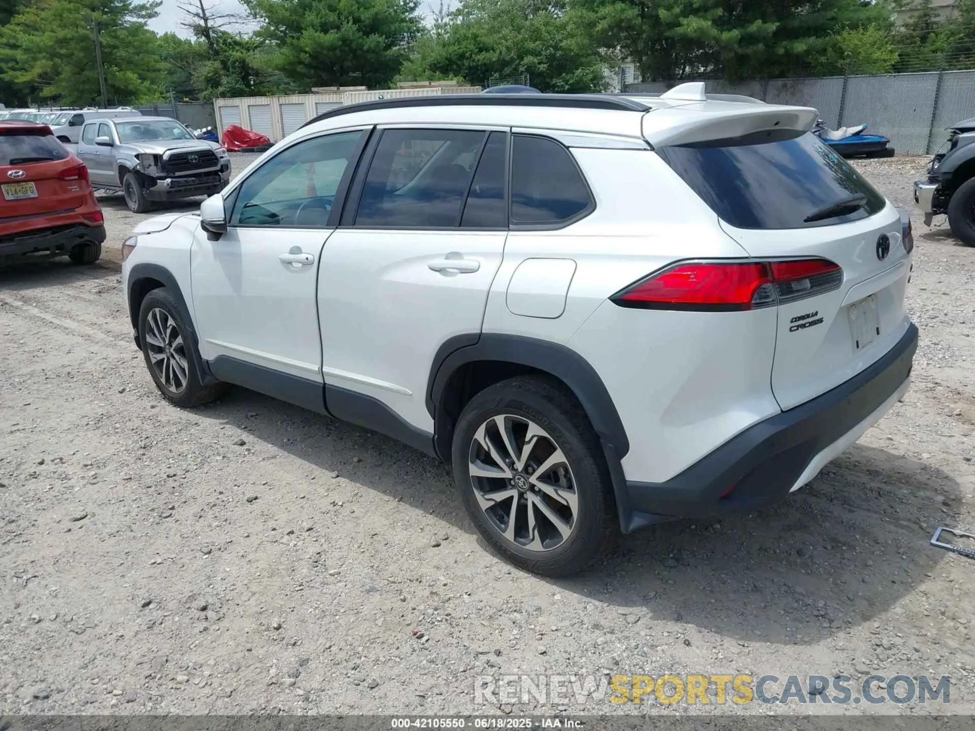 3 fotografías del automóvil dañado 7MUEAABG2NV022949 TOYOTA COROLLA CROSS 2022