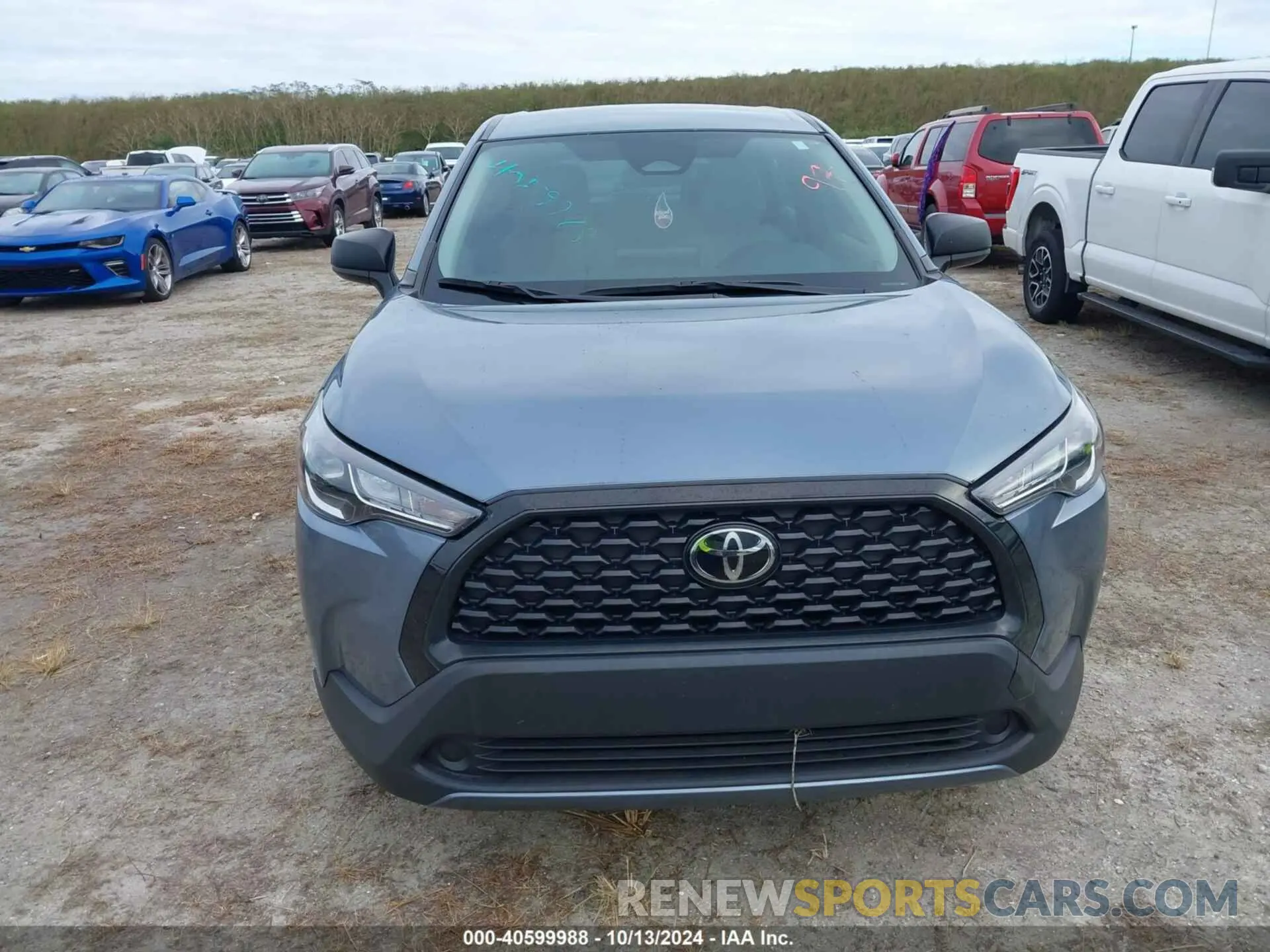 6 fotografías del automóvil dañado 7MUAAAAG0PV054561 TOYOTA COROLLA CROSS 2023