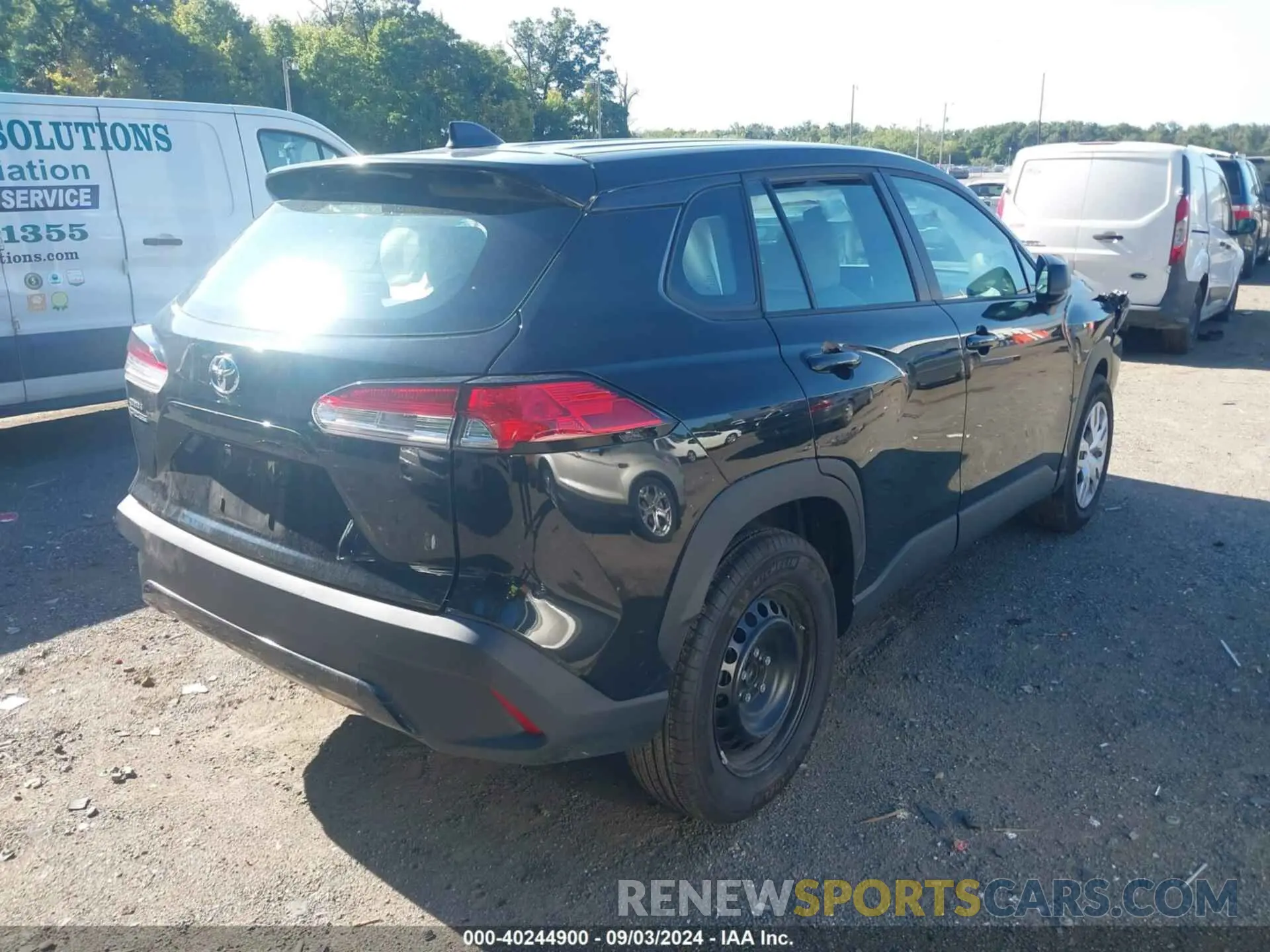 4 fotografías del automóvil dañado 7MUAAAAG2PV049488 TOYOTA COROLLA CROSS 2023