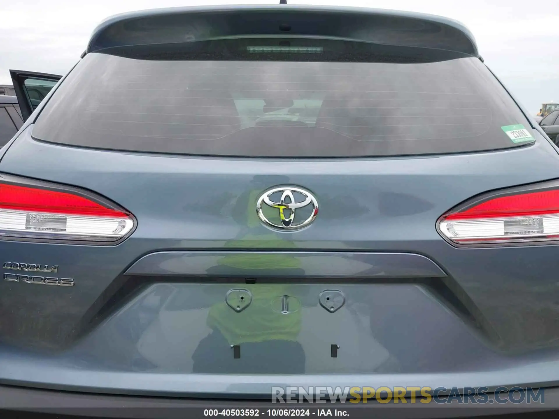 6 fotografías del automóvil dañado 7MUAAAAG2PV059860 TOYOTA COROLLA CROSS 2023
