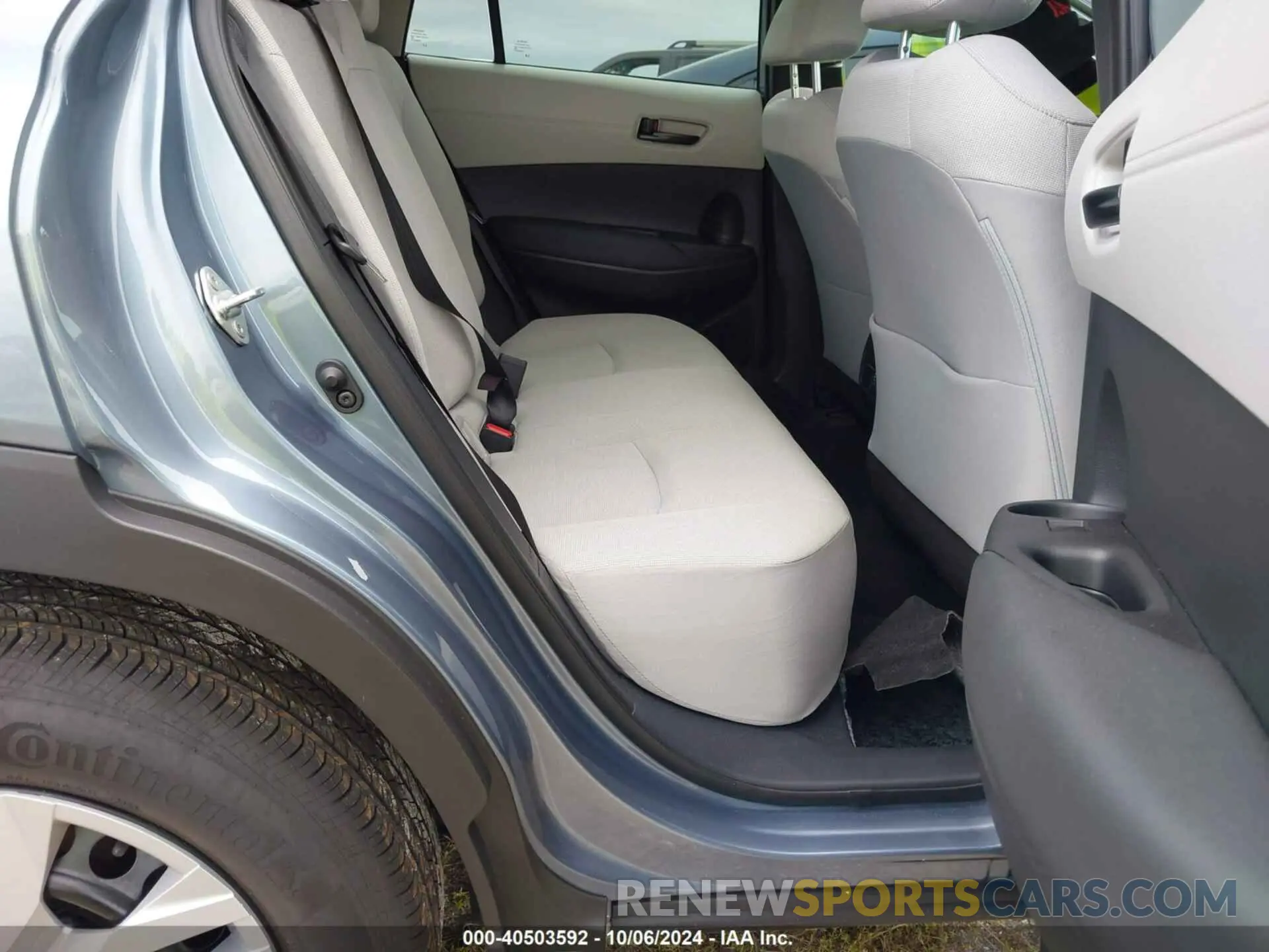 8 fotografías del automóvil dañado 7MUAAAAG2PV059860 TOYOTA COROLLA CROSS 2023