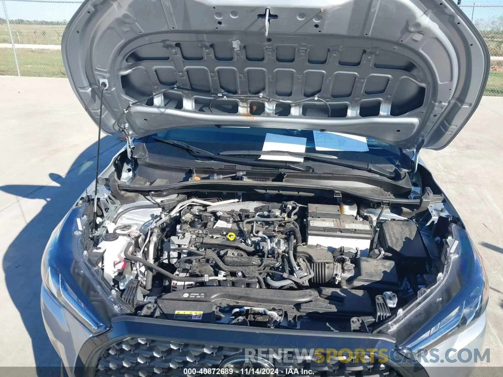 10 fotografías del automóvil dañado 7MUAAAAGXPV067852 TOYOTA COROLLA CROSS 2023