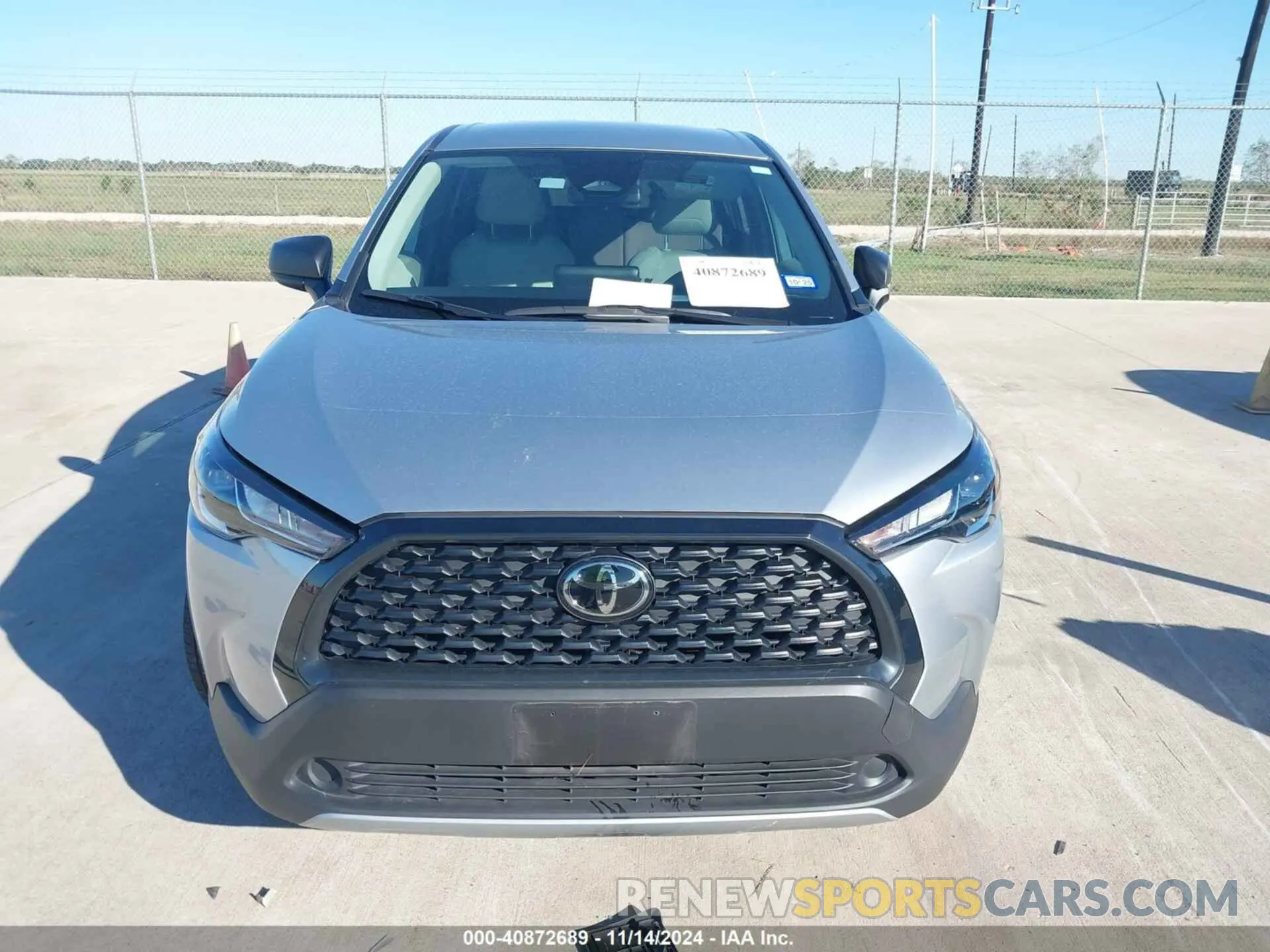 6 fotografías del automóvil dañado 7MUAAAAGXPV067852 TOYOTA COROLLA CROSS 2023