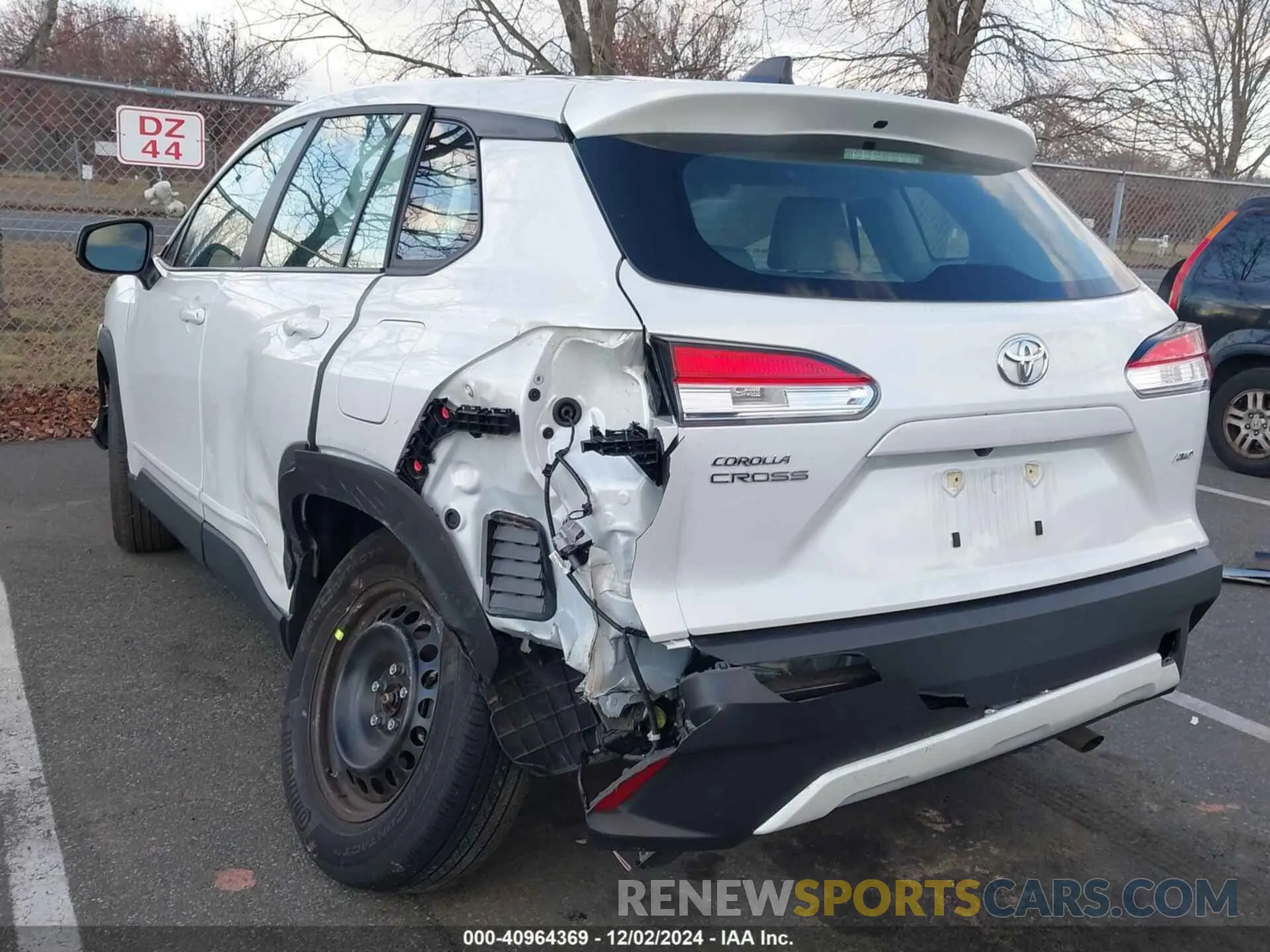 3 fotografías del automóvil dañado 7MUAAABG3PV076309 TOYOTA COROLLA CROSS 2023