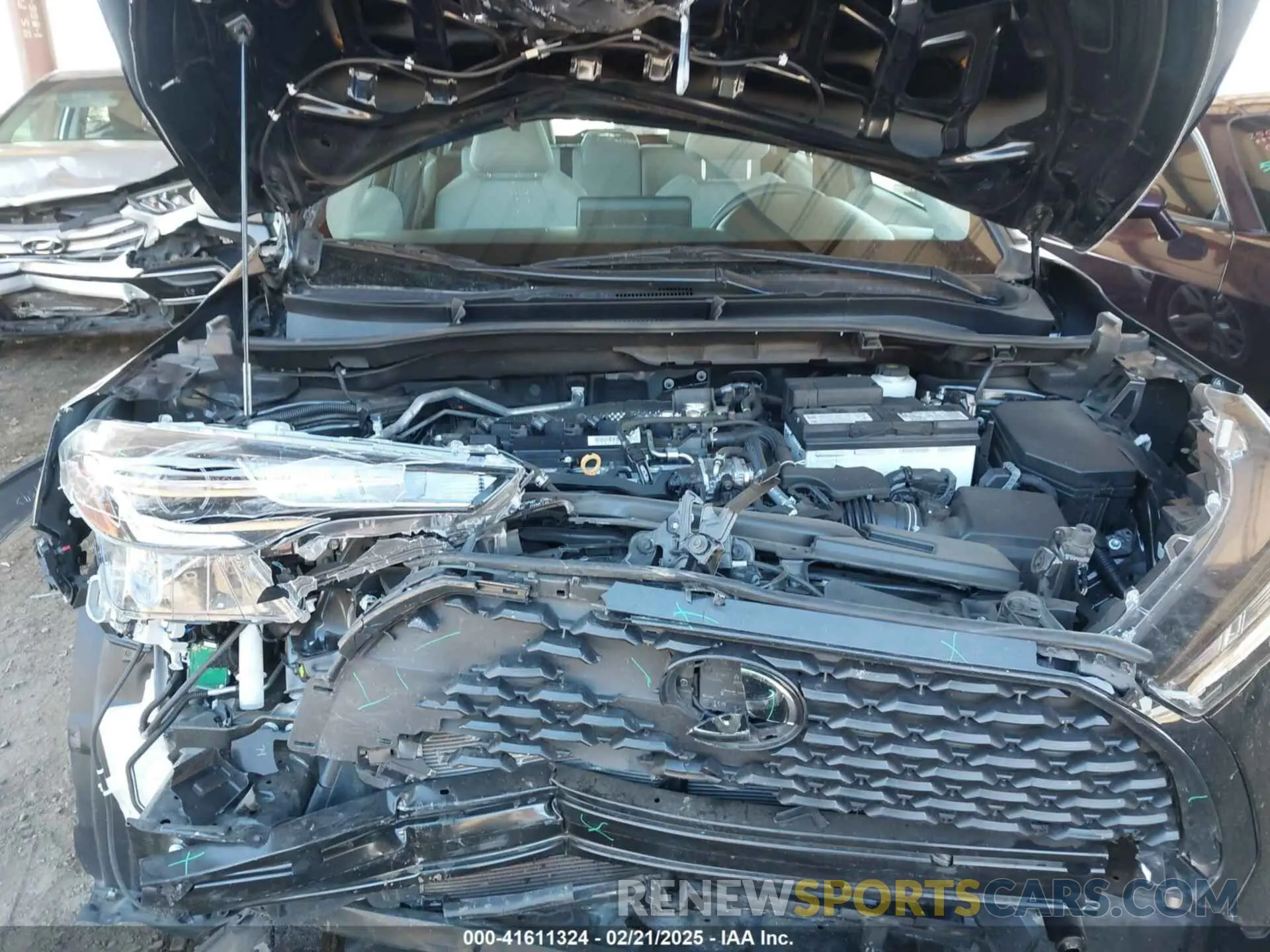 10 fotografías del automóvil dañado 7MUAAABG6PV057656 TOYOTA COROLLA CROSS 2023