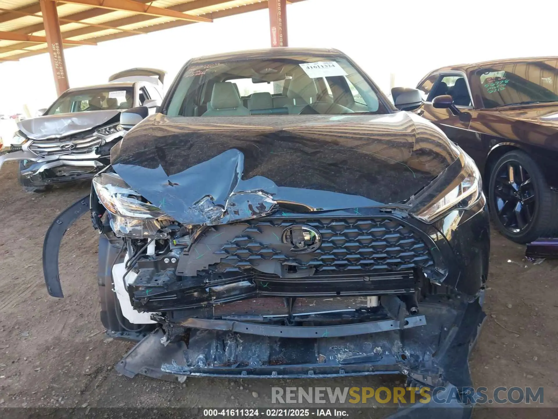 12 fotografías del automóvil dañado 7MUAAABG6PV057656 TOYOTA COROLLA CROSS 2023