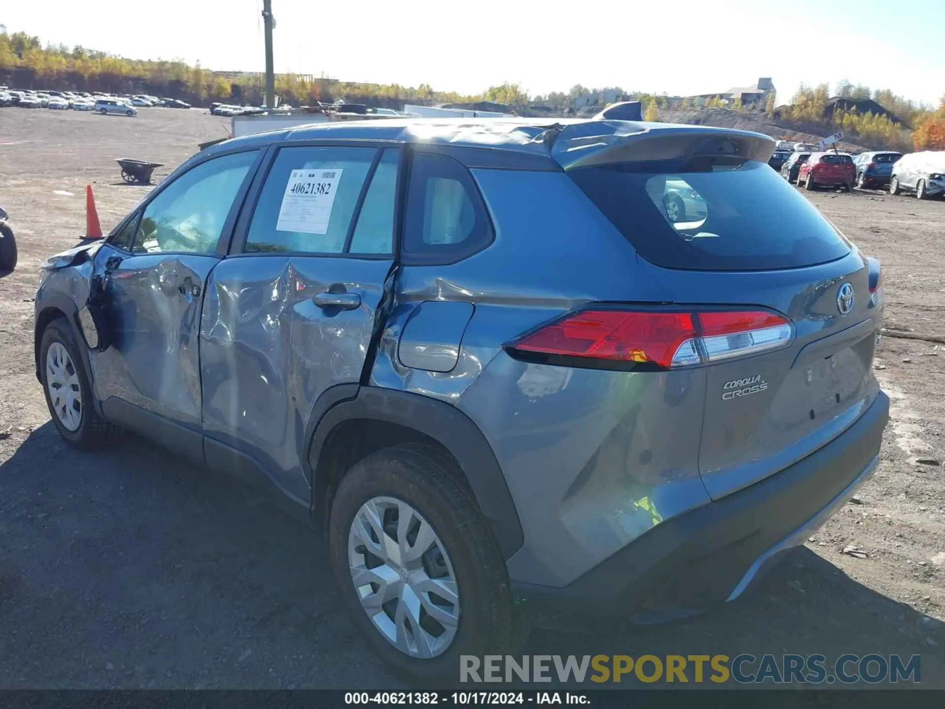 3 fotografías del automóvil dañado 7MUAAABGXPV057028 TOYOTA COROLLA CROSS 2023