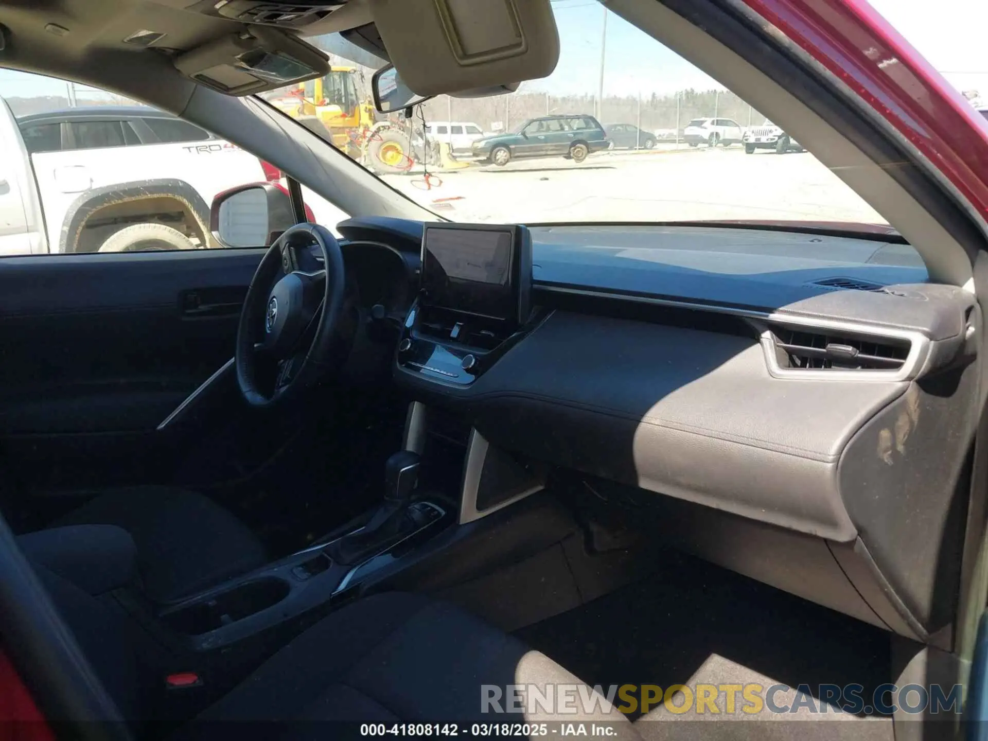 5 fotografías del automóvil dañado 7MUBAAAG4PV069536 TOYOTA COROLLA CROSS 2023