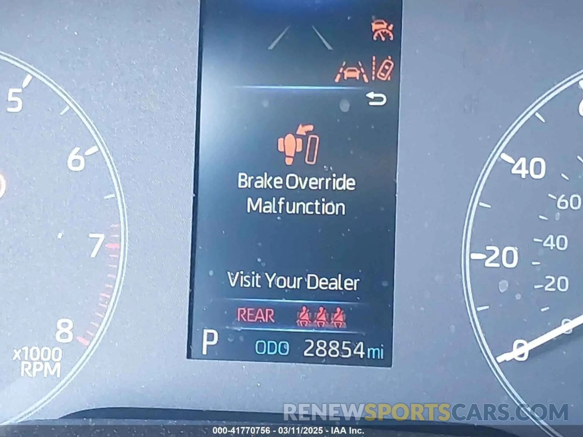 16 fotografías del automóvil dañado 7MUBAAAG5PV068752 TOYOTA COROLLA CROSS 2023