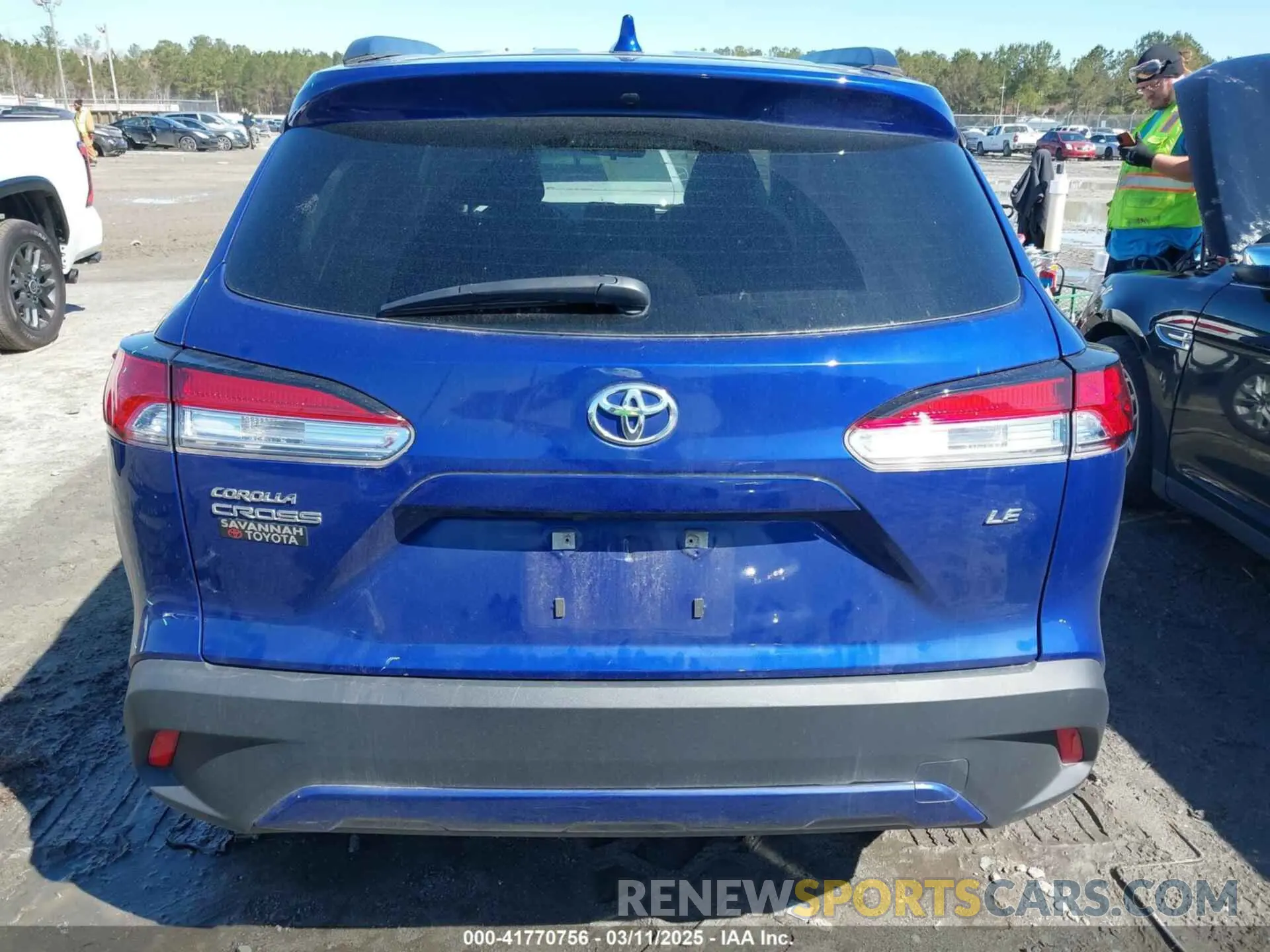 17 fotografías del automóvil dañado 7MUBAAAG5PV068752 TOYOTA COROLLA CROSS 2023