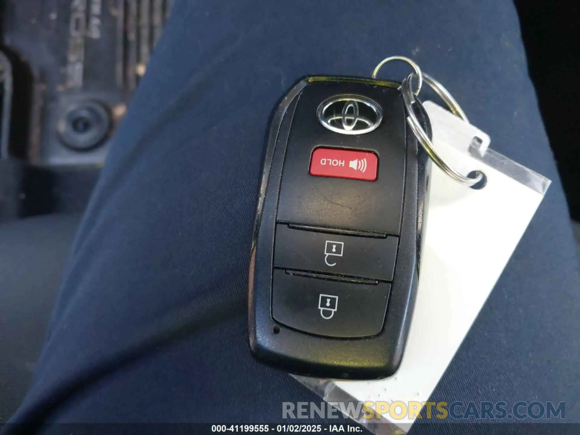 11 fotografías del automóvil dañado 7MUBAAAG7PV070082 TOYOTA COROLLA CROSS 2023